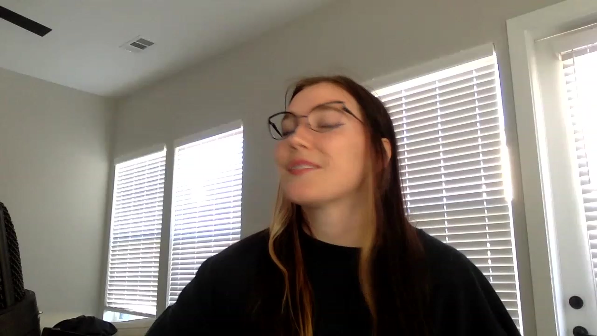 Gallery image thumbnail from p_alaska's myfreecams stream on, 03/13/2023, 16:50 image 3 of 20