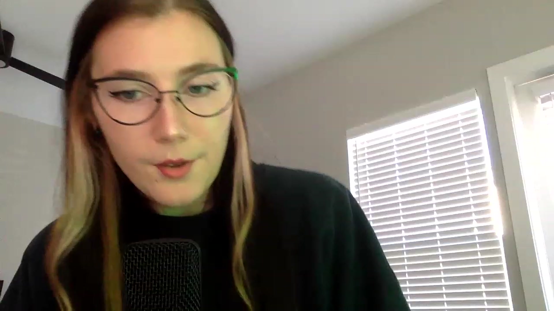 Gallery image thumbnail from p_alaska's myfreecams stream on, 03/13/2023, 16:50 image 7 of 20