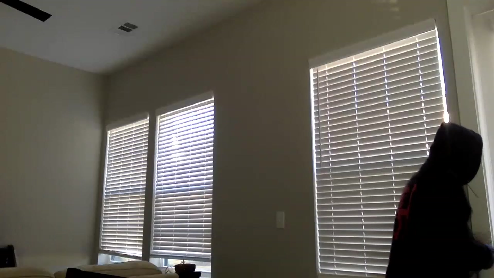 Gallery image thumbnail from p_alaska's myfreecams stream on, 03/15/2023, 14:49 image 9 of 20