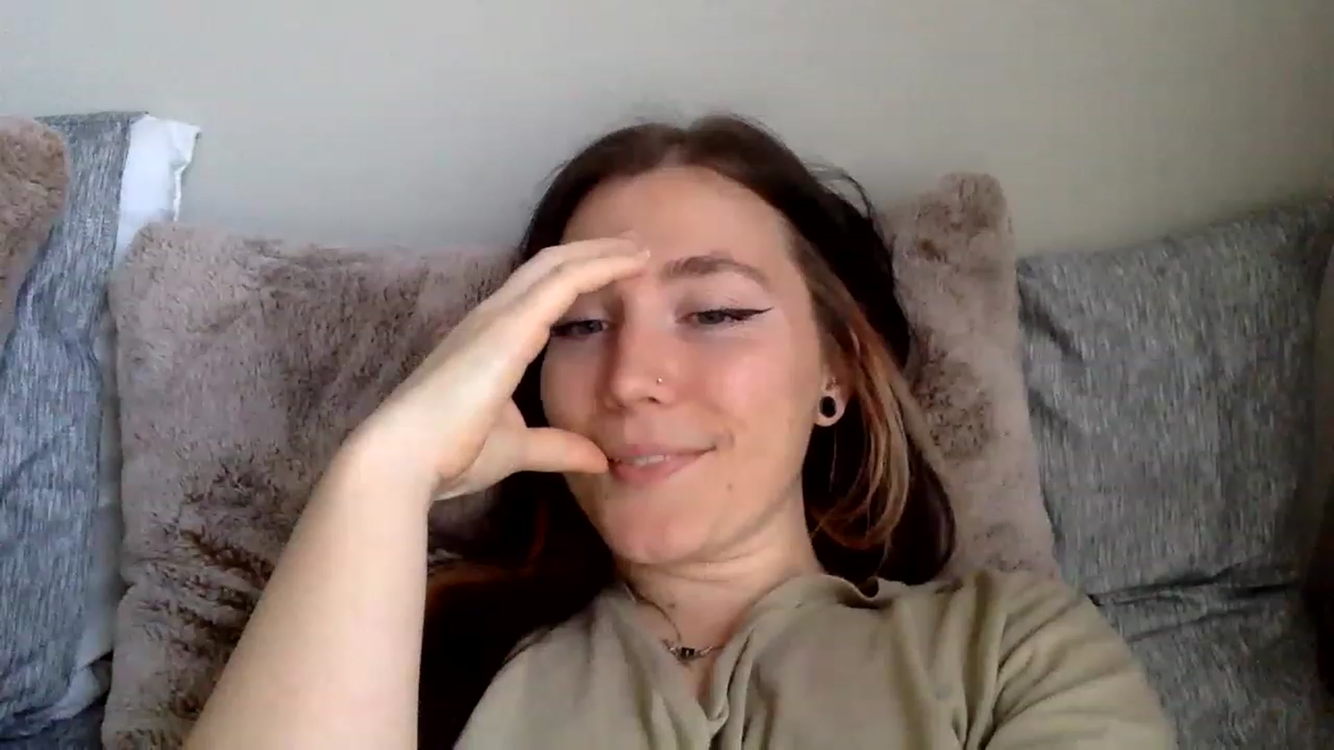 Gallery image thumbnail from p_alaska's myfreecams stream on, 03/16/2023, 13:49 image 4 of 20