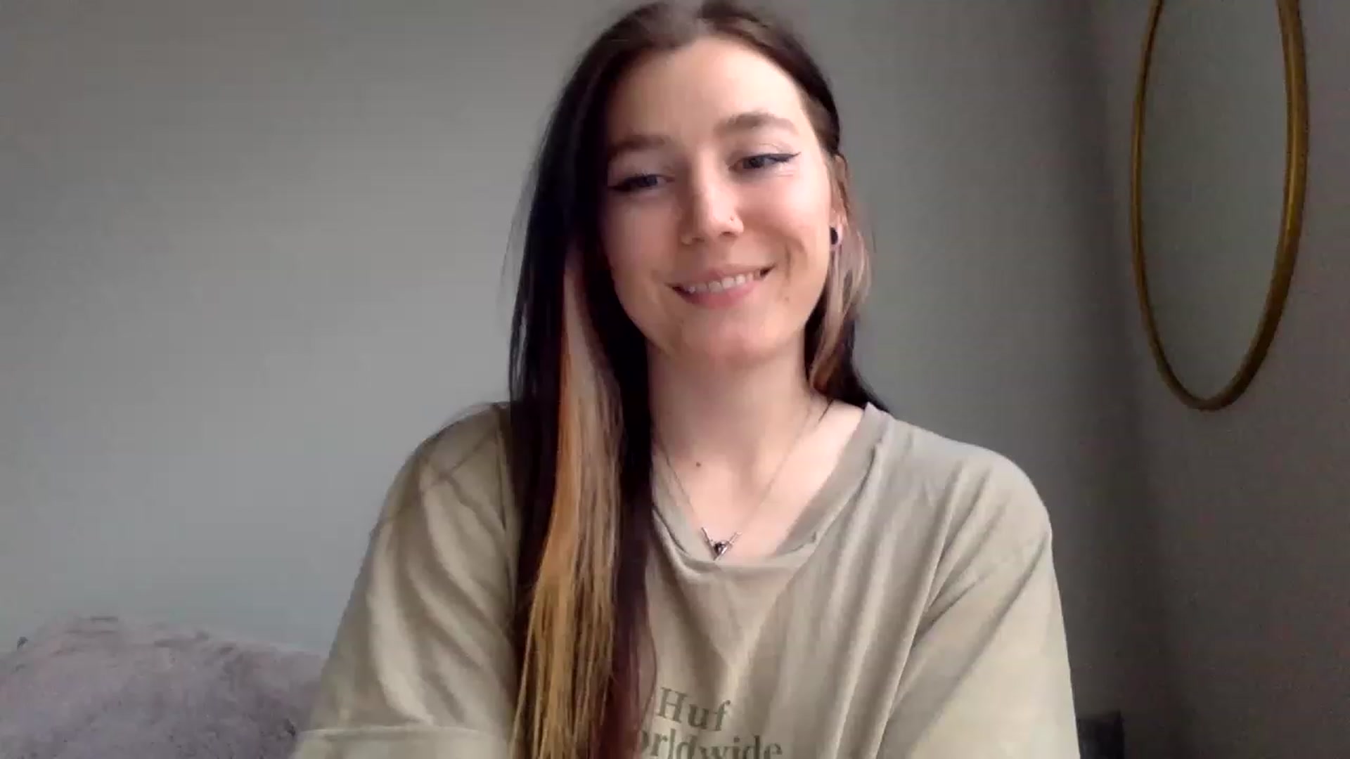 Gallery image thumbnail from p_alaska's myfreecams stream on, 03/16/2023, 13:49 image 12 of 20