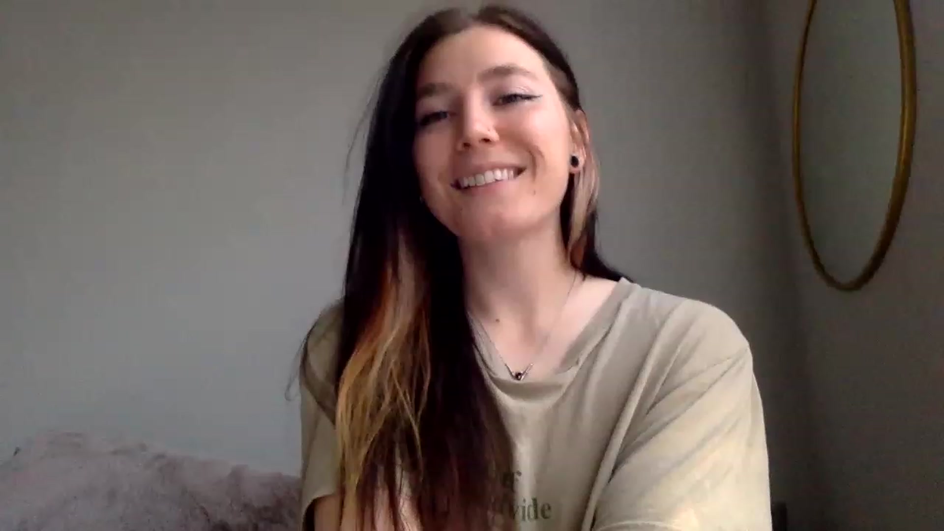Gallery image thumbnail from p_alaska's myfreecams stream on, 03/16/2023, 13:49 image 11 of 20