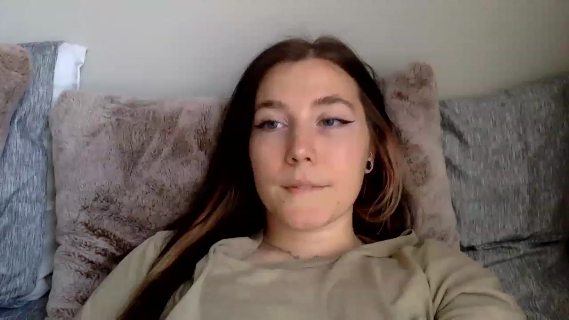 Gallery image thumbnail from p_alaska's myfreecams stream on, 03/16/2023, 13:49 image 2 of 20