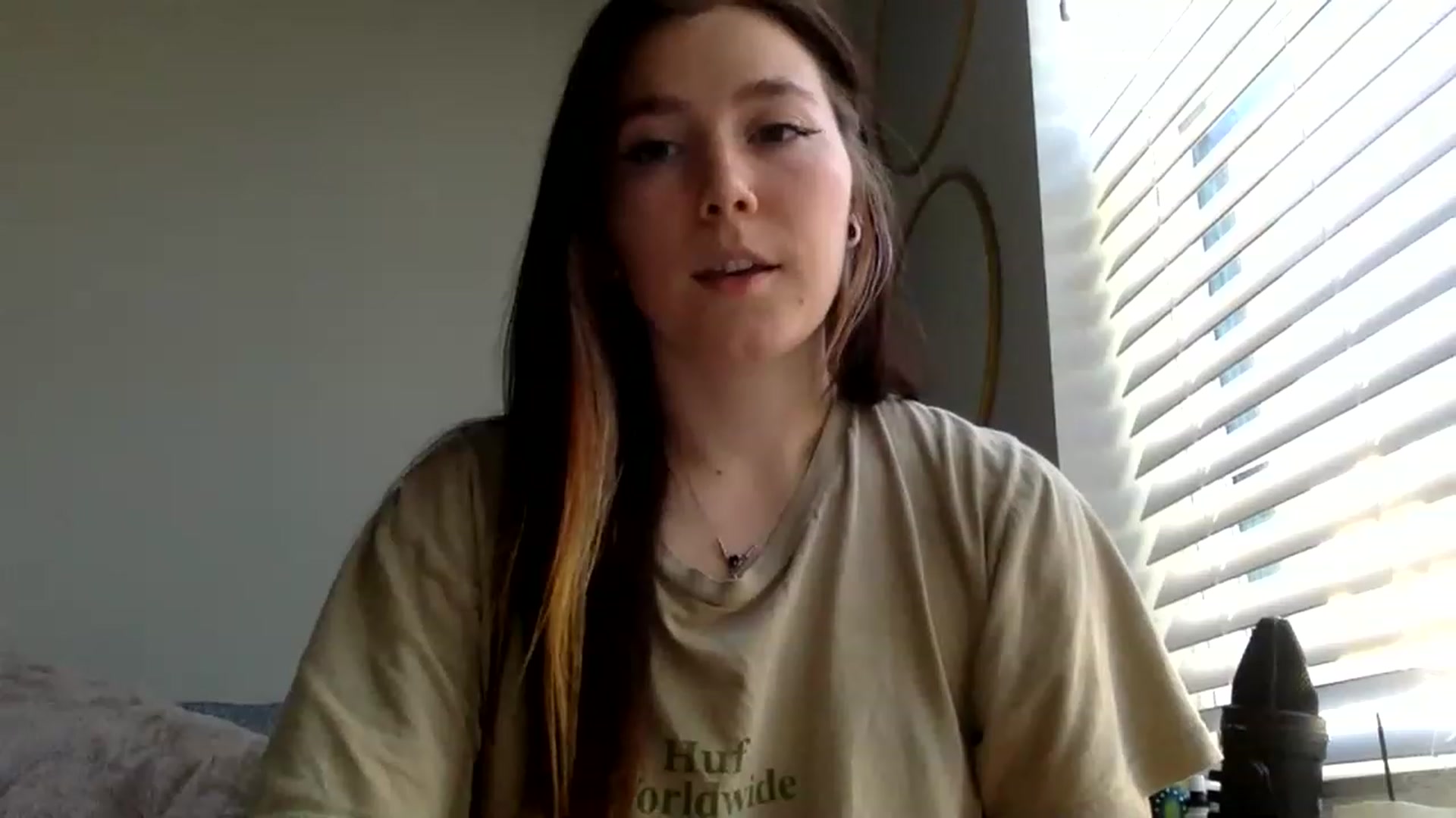 Gallery image thumbnail from p_alaska's myfreecams stream on, 03/16/2023, 14:44 image 9 of 20