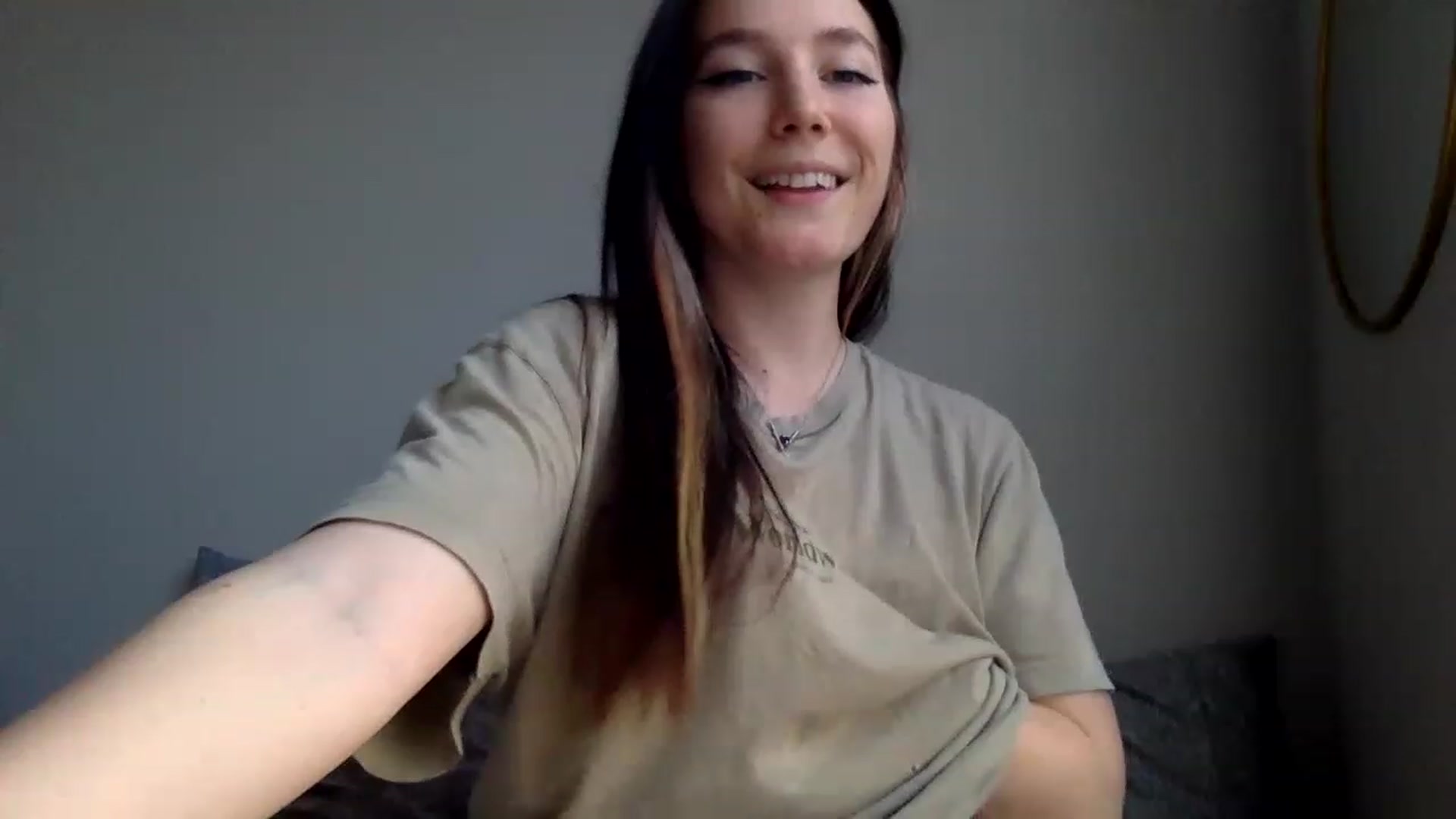 Gallery image thumbnail from p_alaska's myfreecams stream on, 03/16/2023, 14:44 image 6 of 20