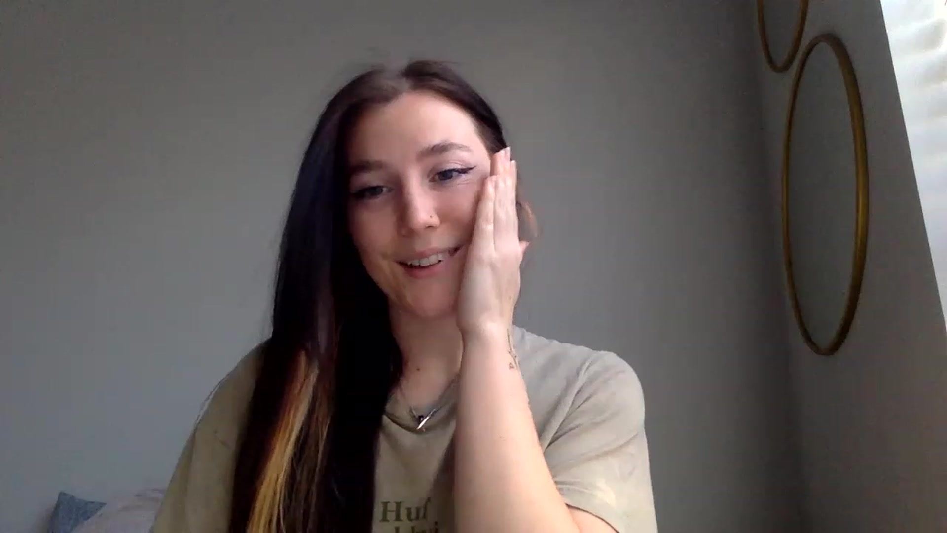 Gallery image thumbnail from p_alaska's myfreecams stream on, 03/16/2023, 14:44 image 4 of 20