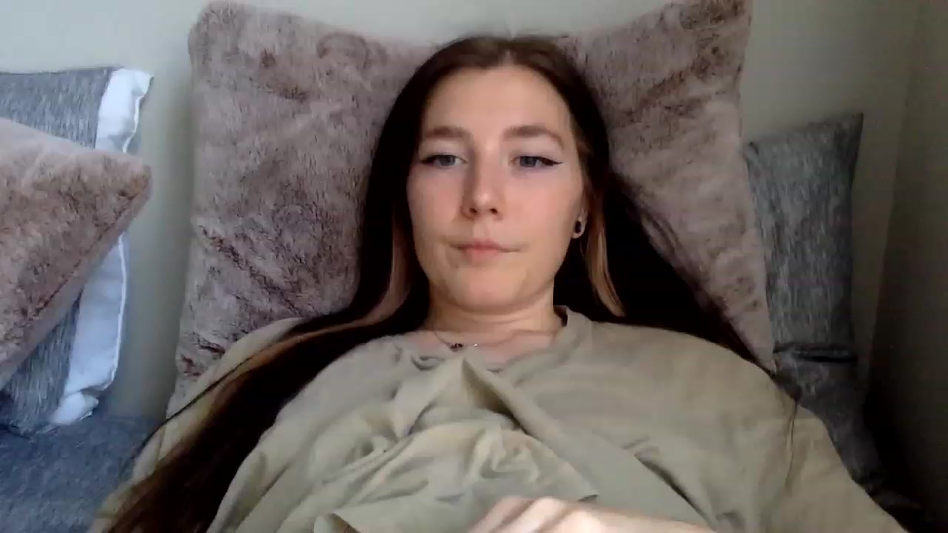 Gallery image thumbnail from p_alaska's myfreecams stream on, 03/16/2023, 14:44 image 13 of 20