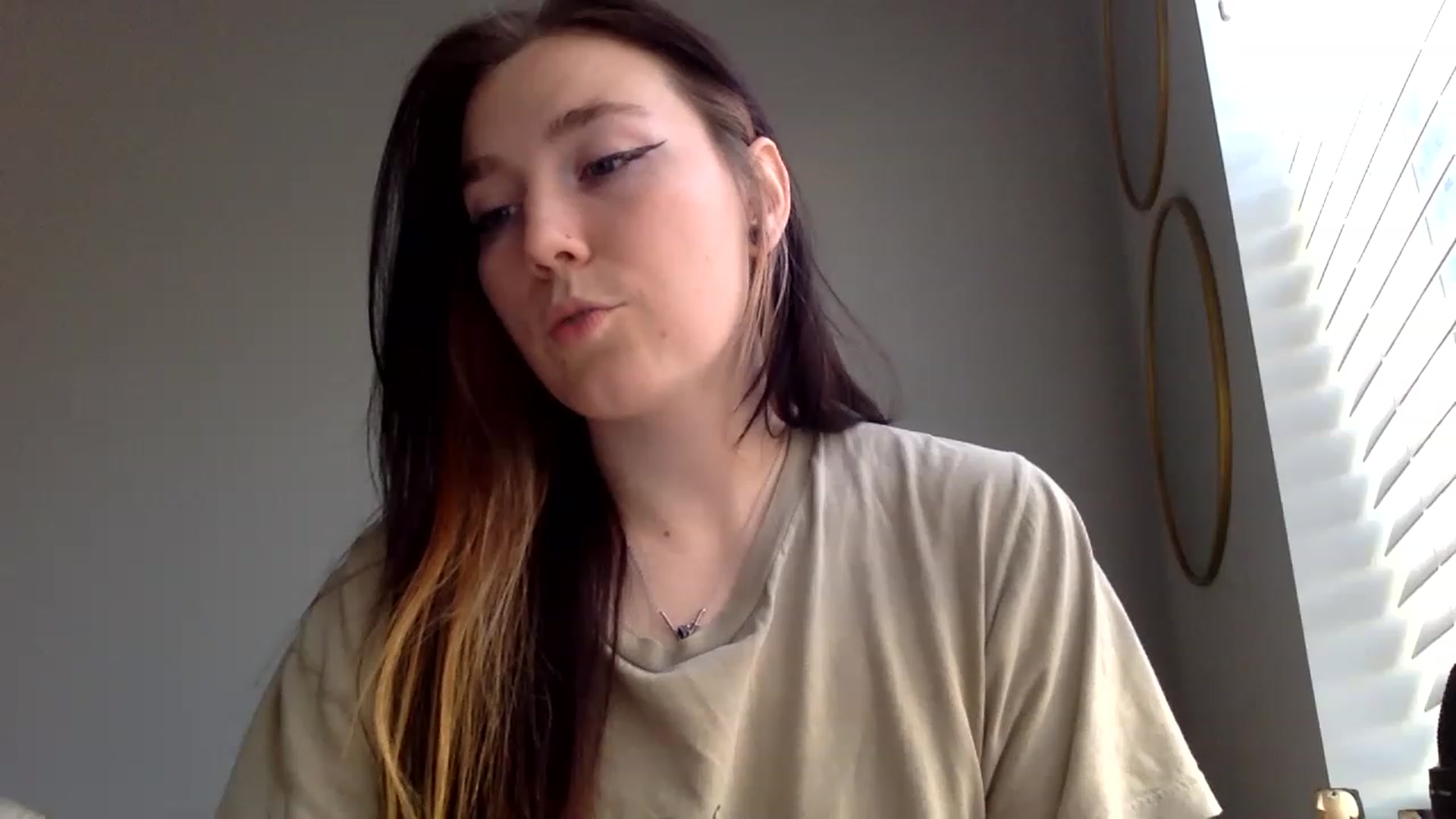 Gallery image thumbnail from p_alaska's myfreecams stream on, 03/16/2023, 14:44 image 10 of 20