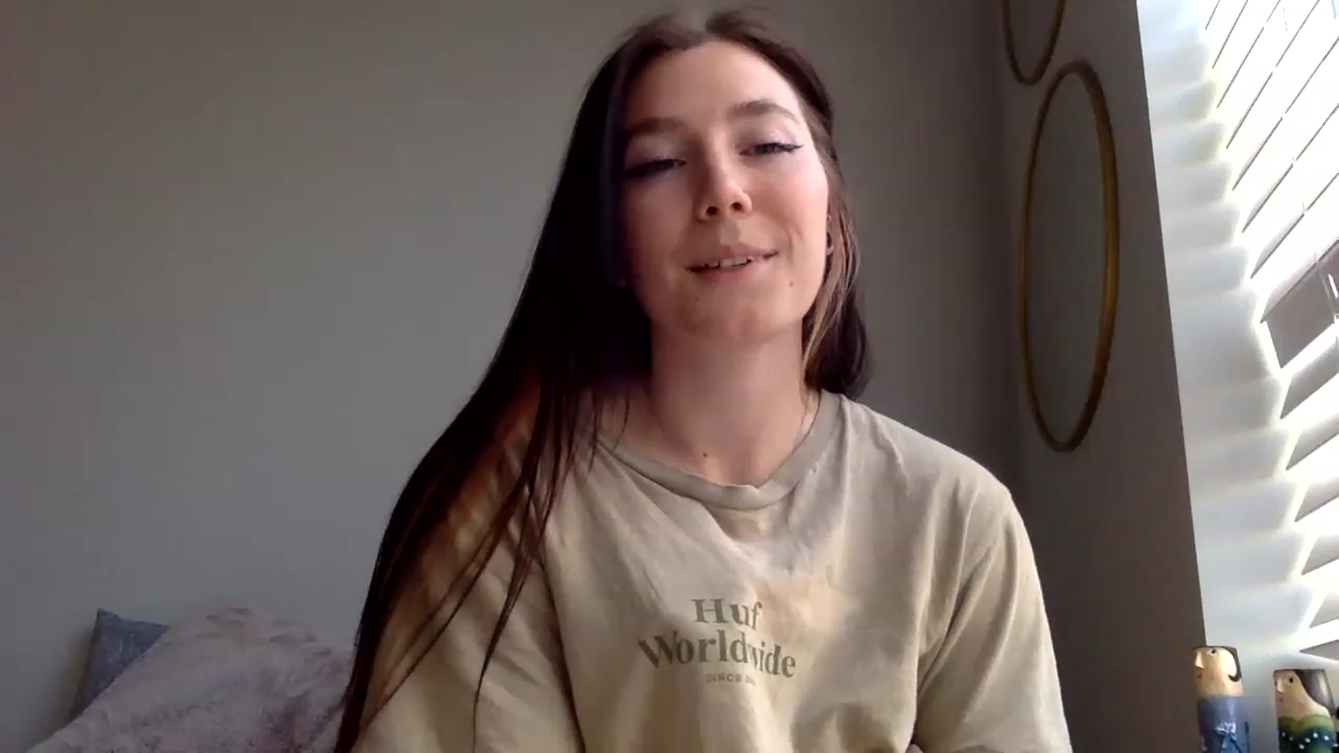 Gallery image thumbnail from p_alaska's myfreecams stream on, 03/16/2023, 14:44 image 8 of 20
