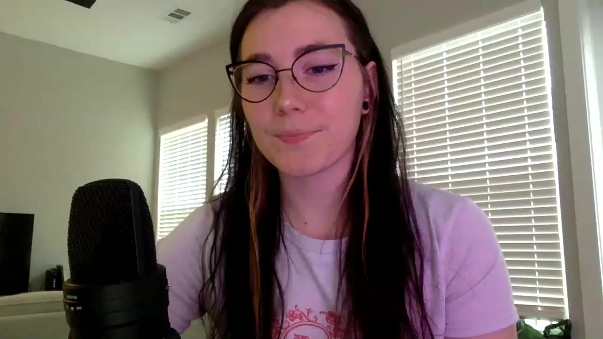 Gallery image thumbnail from p_alaska's myfreecams stream on, 03/17/2023, 15:59 image 8 of 20