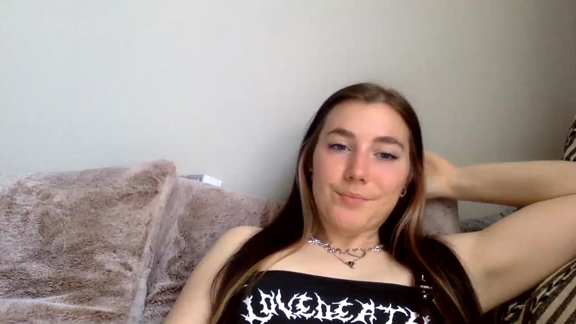 Gallery image thumbnail from p_alaska's myfreecams stream on, 03/20/2023, 14:16 image 2 of 20