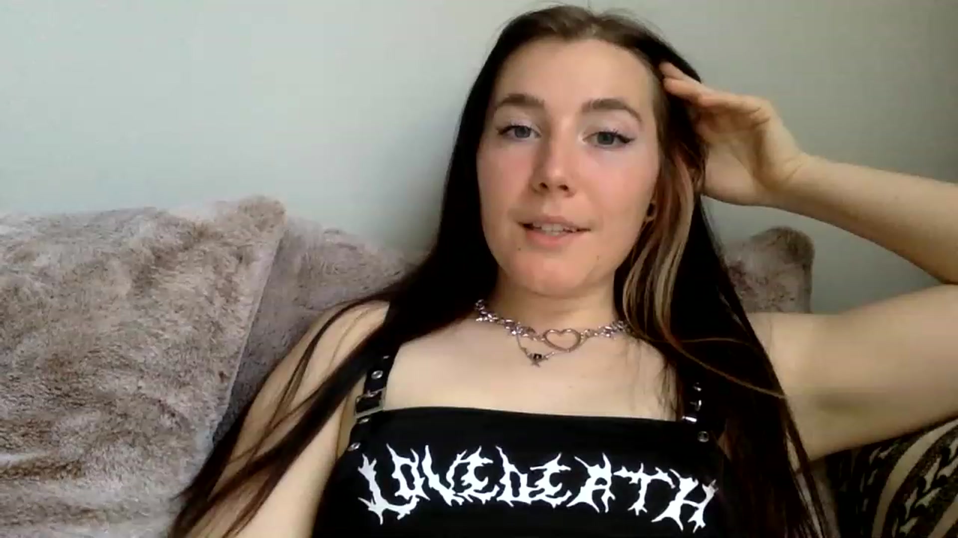 Gallery image thumbnail from p_alaska's myfreecams stream on, 03/20/2023, 14:16 image 18 of 20