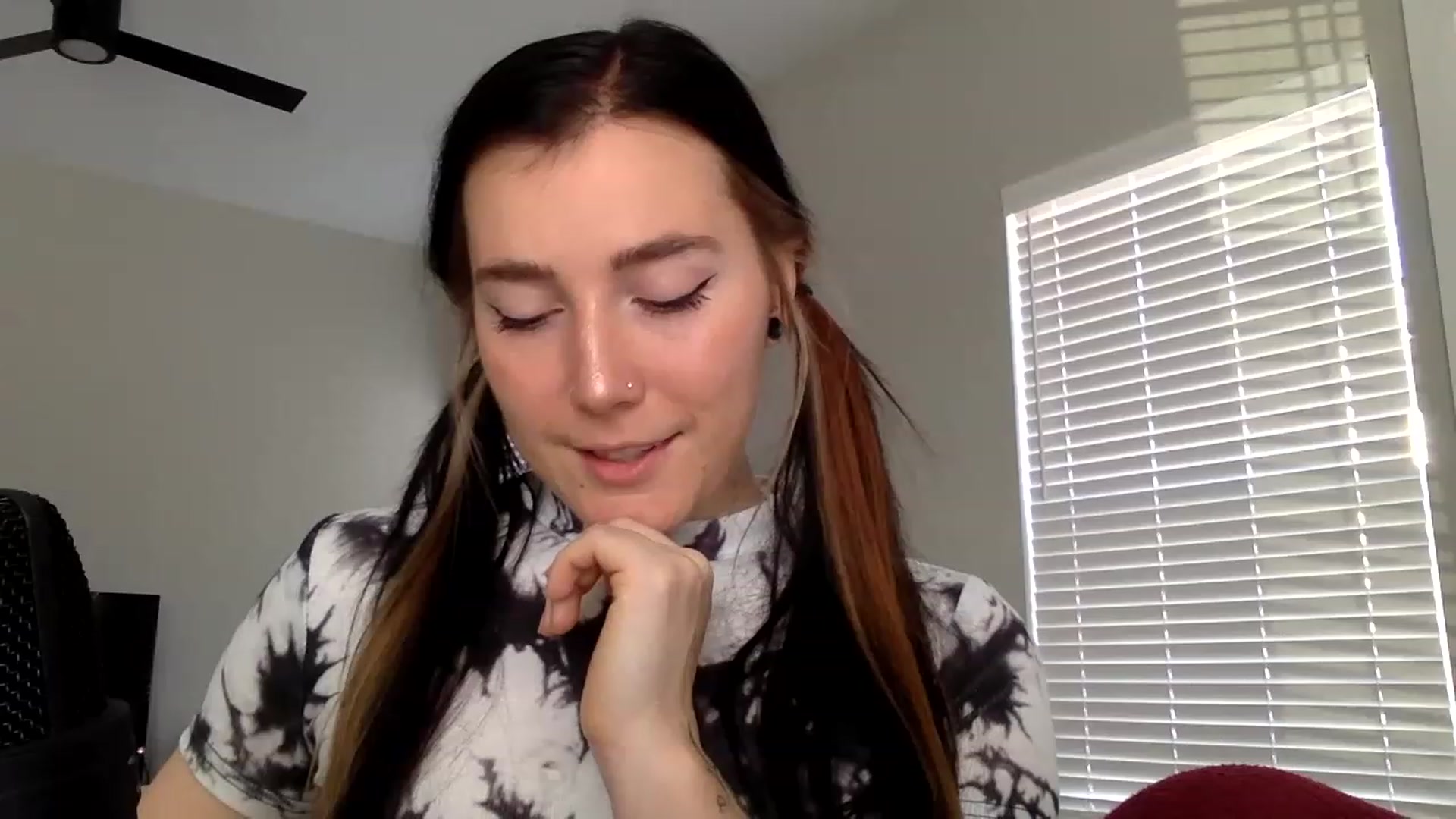 Gallery image thumbnail from p_alaska's myfreecams stream on, 03/23/2023, 14:56 image 10 of 20