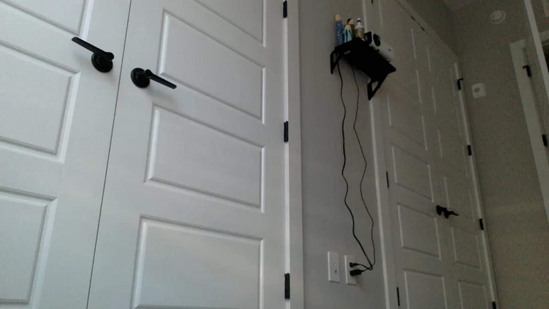 Gallery image thumbnail from p_alaska's myfreecams stream on, 05/03/2023, 15:32 image 11 of 20