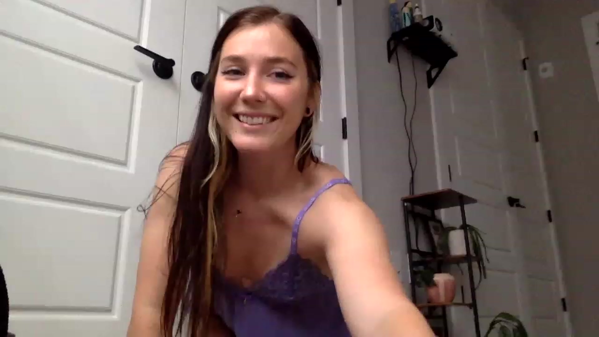 Gallery image thumbnail from p_alaska's myfreecams stream on, 05/15/2023, 14:04 image 4 of 20