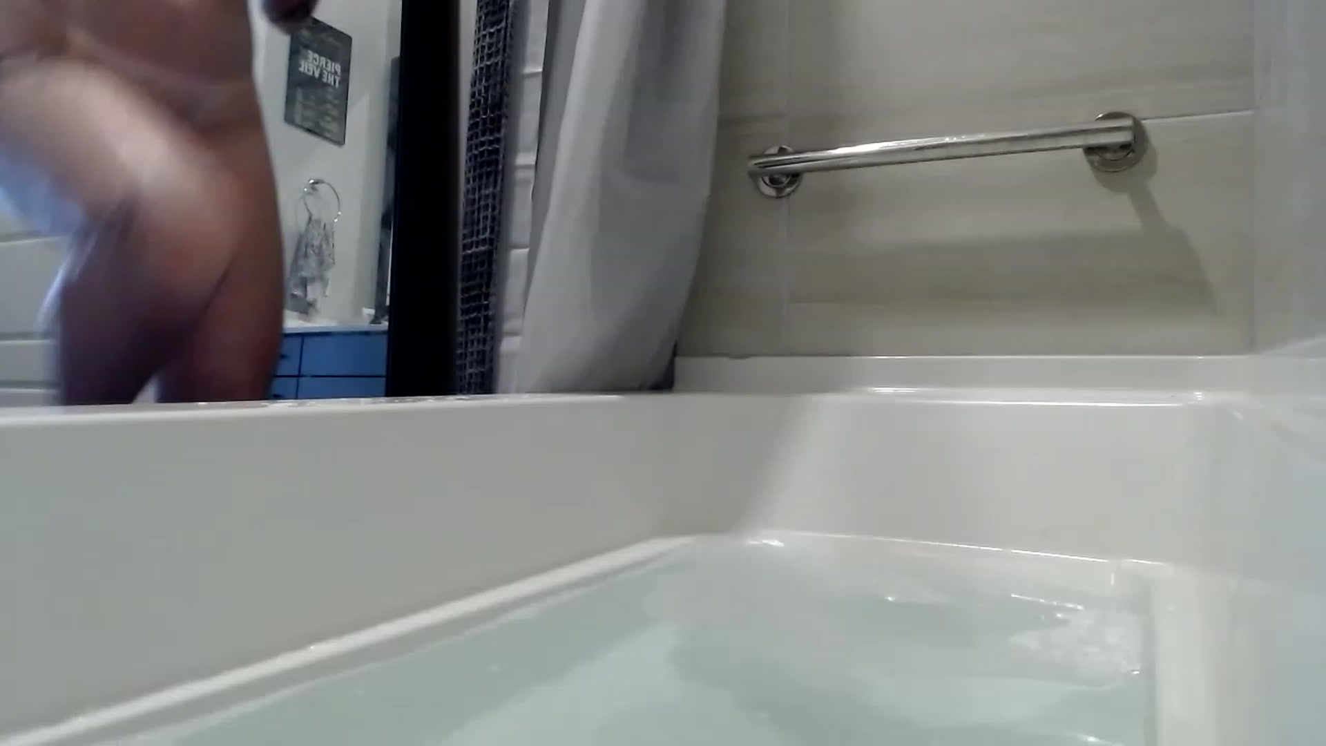 Gallery image thumbnail from p_alaska's myfreecams stream on, 05/15/2023, 14:58 image 1 of 20