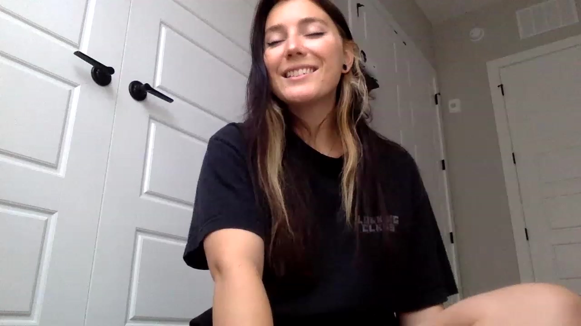 Gallery image thumbnail from p_alaska's myfreecams stream on, 06/01/2023, 13:33 image 14 of 20