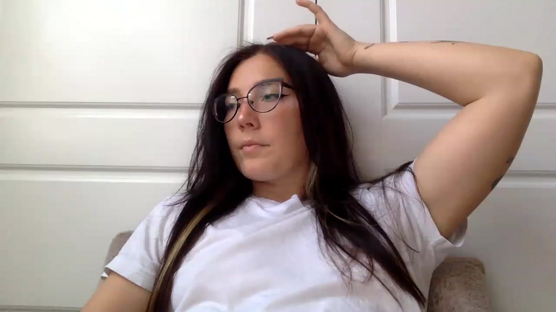 Gallery image thumbnail from p_alaska's myfreecams stream on, 06/02/2023, 14:08 image 13 of 20