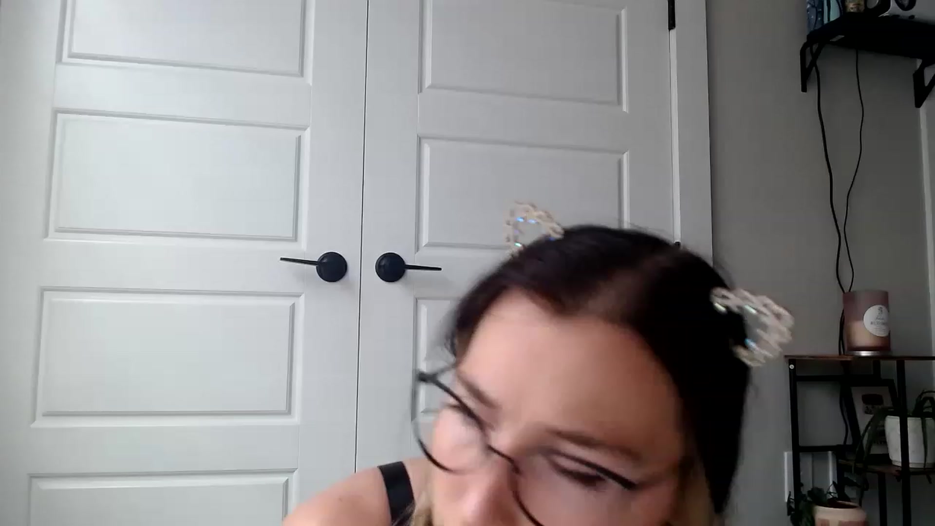 Gallery image thumbnail from p_alaska's myfreecams stream on, 06/08/2023, 16:04 image 19 of 20