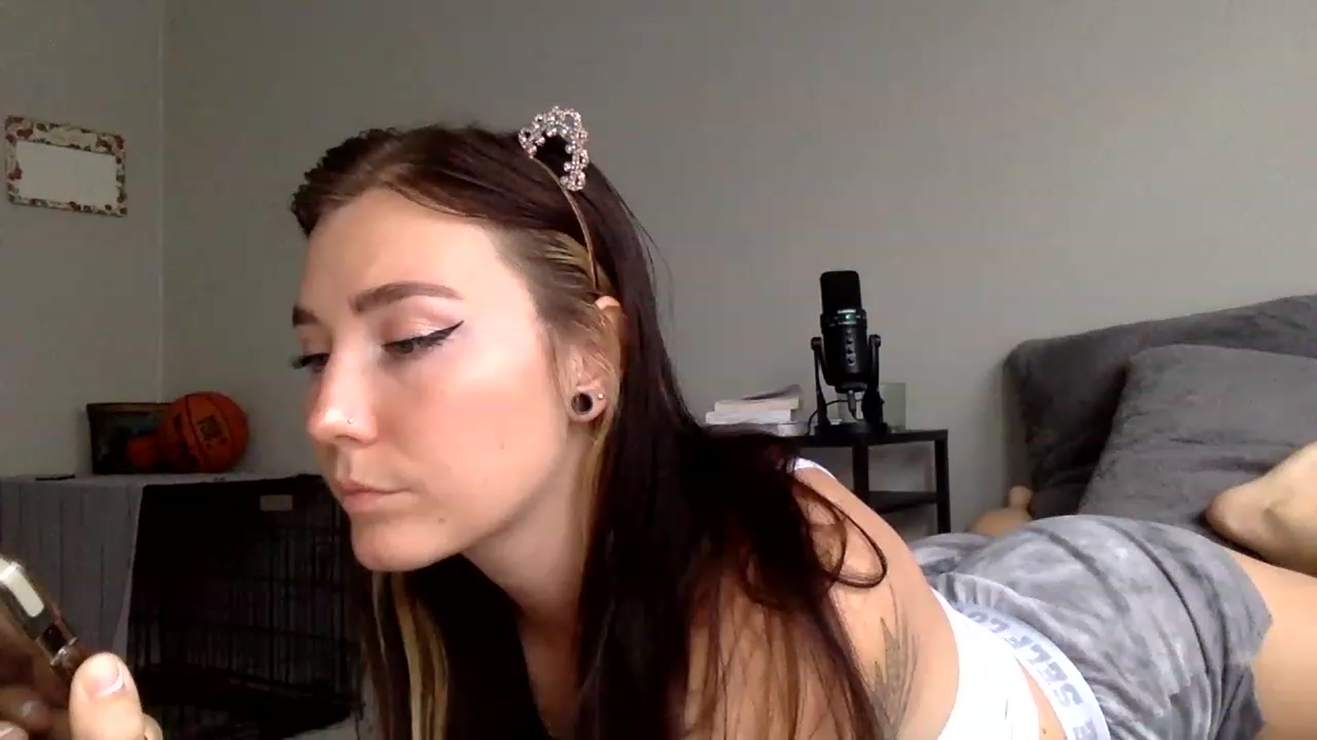 Gallery image thumbnail from p_alaska's myfreecams stream on, 07/10/2023, 13:26 image 11 of 20