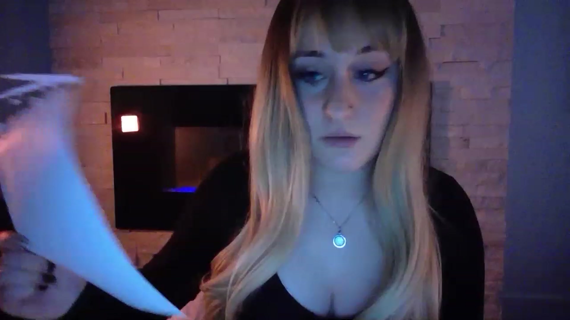 Gallery image thumbnail from pageminie's myfreecams stream on, 12/09/2022, 23:20 image 12 of 20