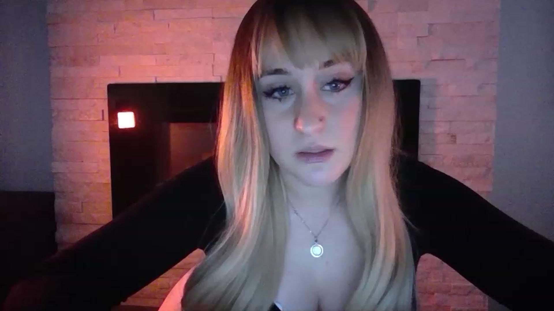 Gallery image thumbnail from pageminie's myfreecams stream on, 12/09/2022, 23:20 image 11 of 20