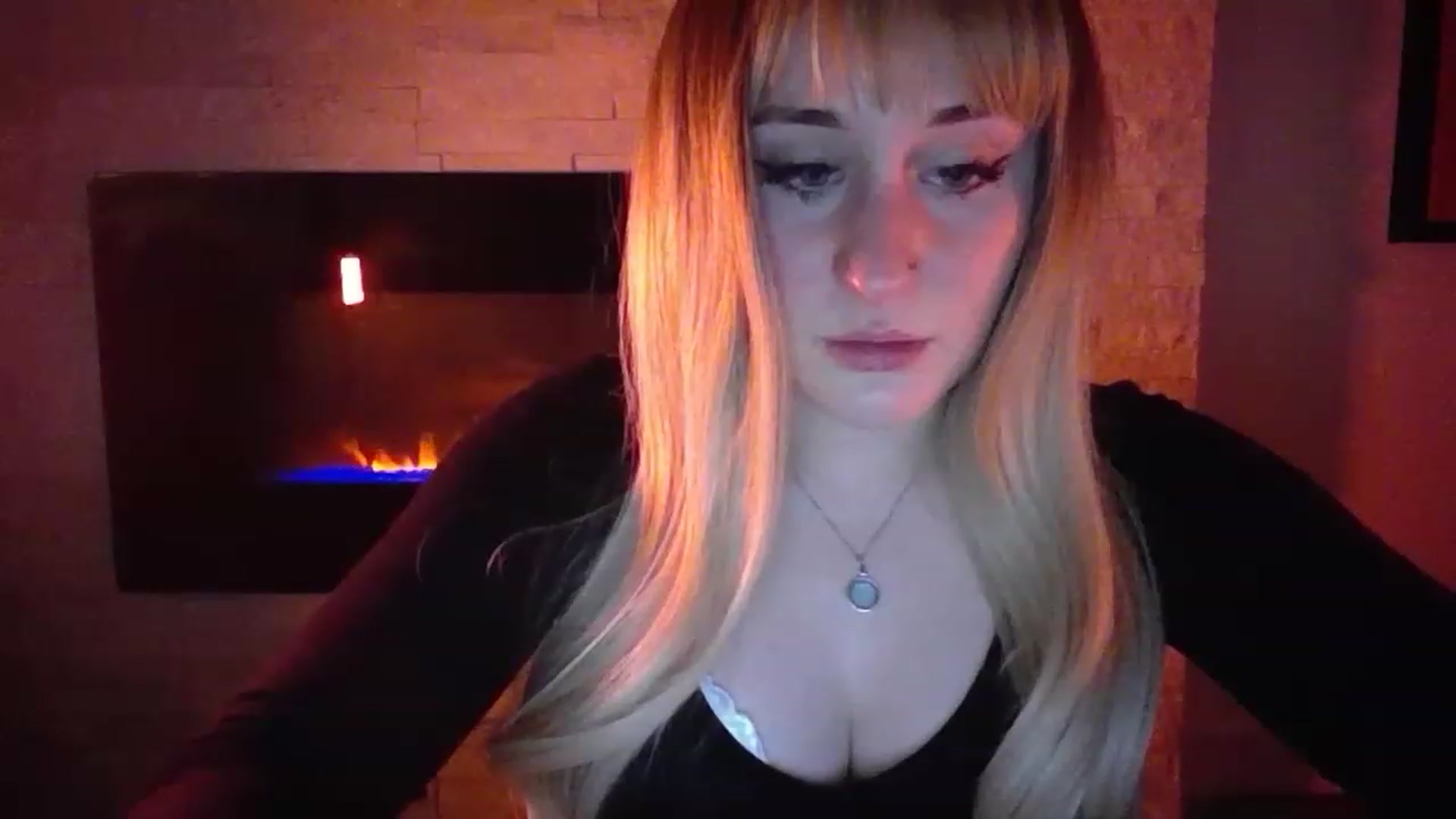Gallery image thumbnail from pageminie's myfreecams stream on, 12/10/2022, 03:01 image 14 of 20