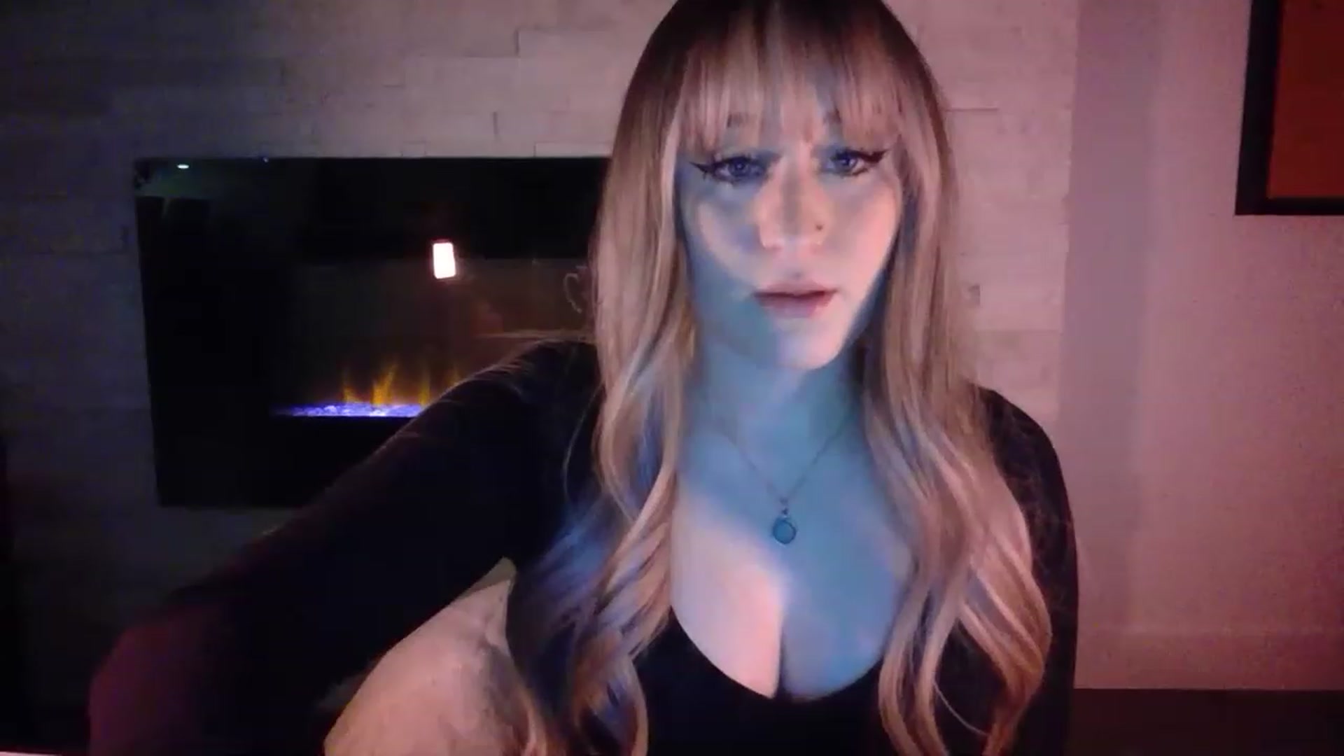 Gallery image thumbnail from pageminie's myfreecams stream on, 12/11/2022, 02:00 image 14 of 20