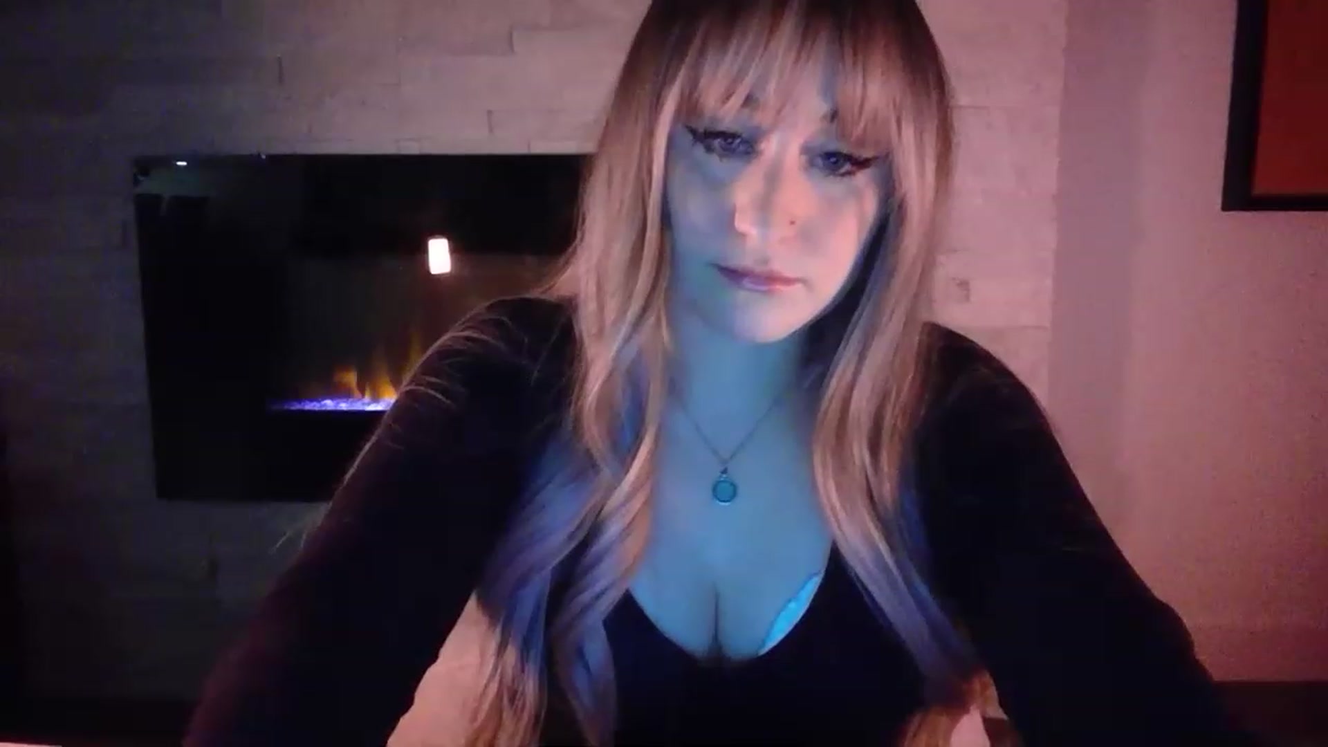 Gallery image thumbnail from pageminie's myfreecams stream on, 12/11/2022, 02:00 image 10 of 20