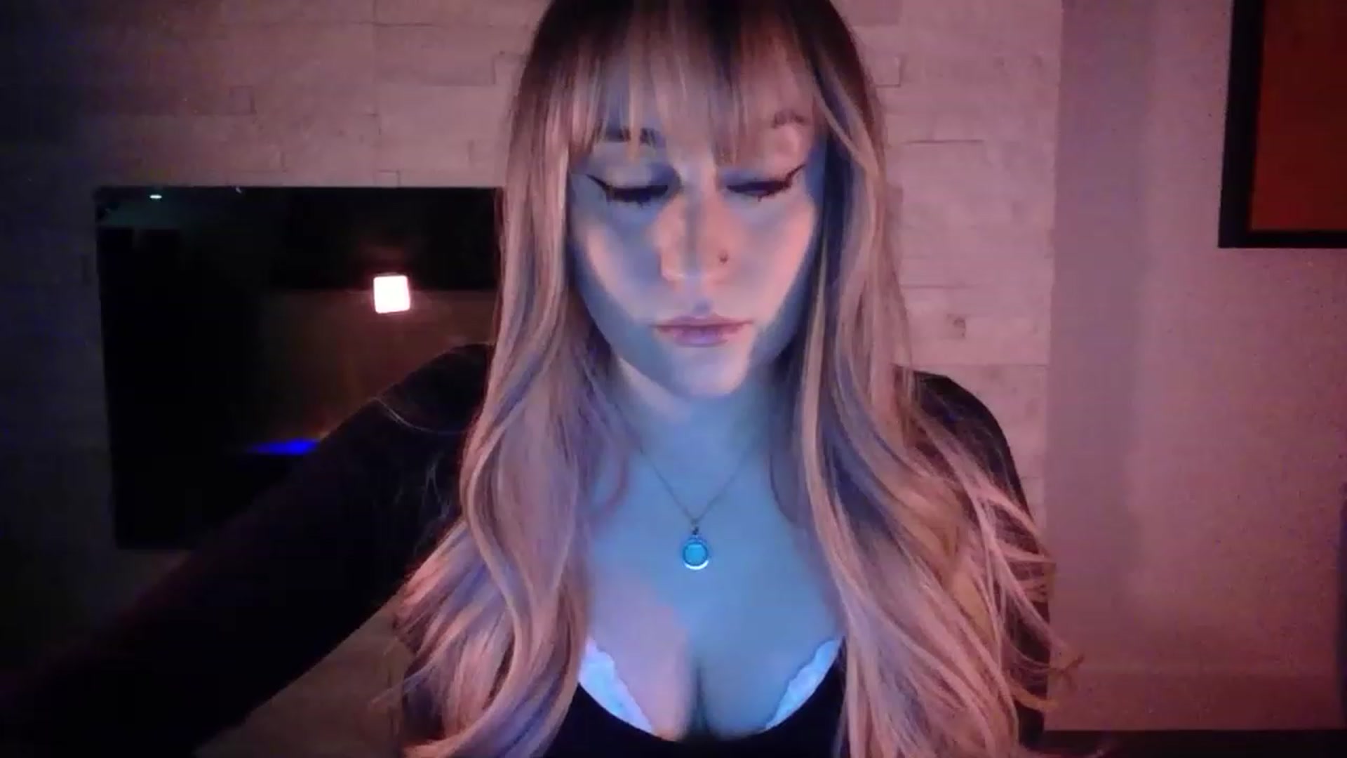 Gallery image thumbnail from pageminie's myfreecams stream on, 12/11/2022, 03:14 image 6 of 20