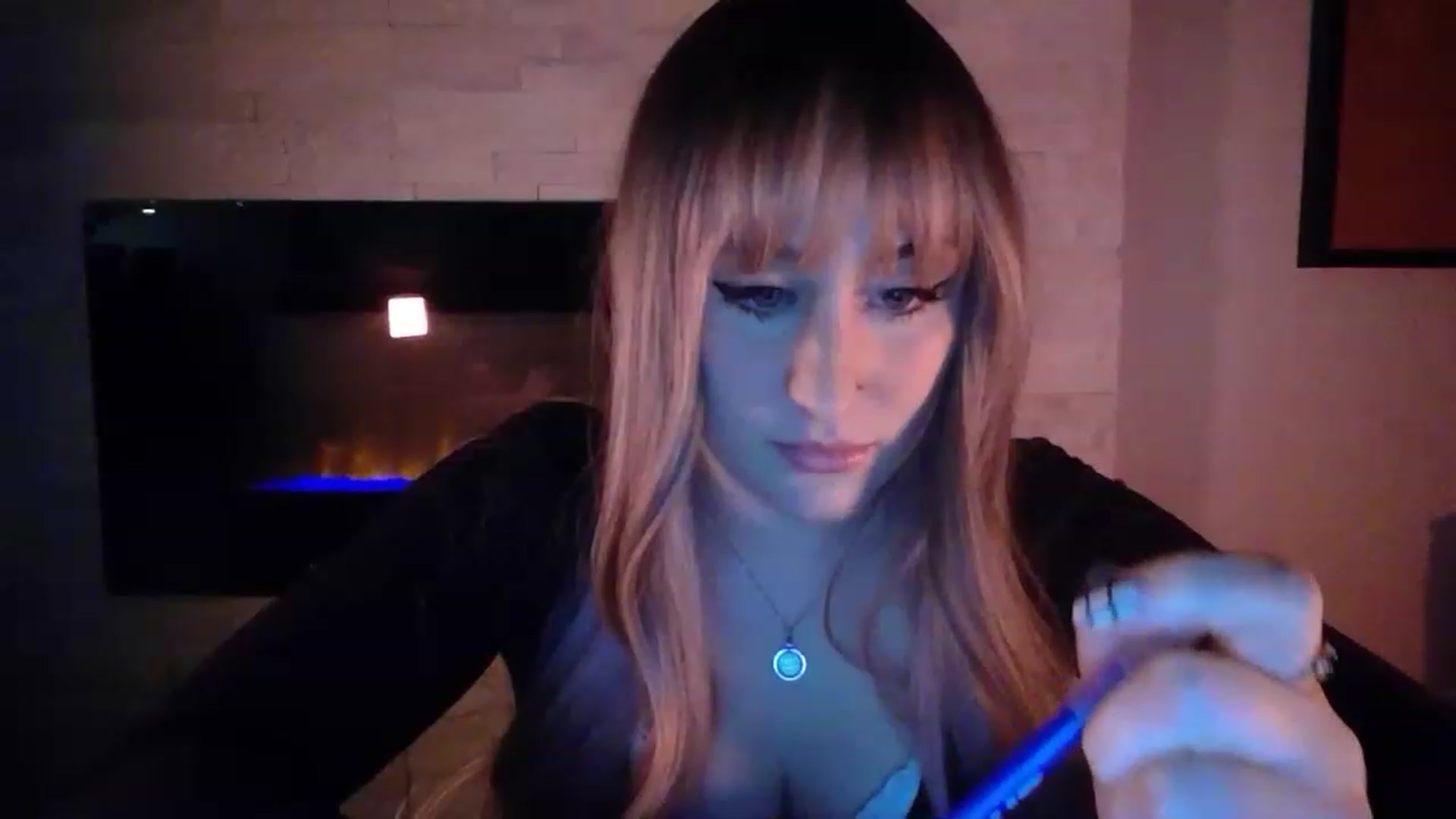 Gallery image thumbnail from pageminie's myfreecams stream on, 12/11/2022, 03:14 image 16 of 20