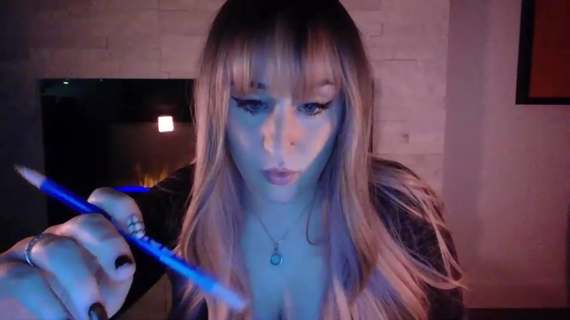 Gallery image thumbnail from pageminie's myfreecams stream on, 12/11/2022, 03:14 image 5 of 20