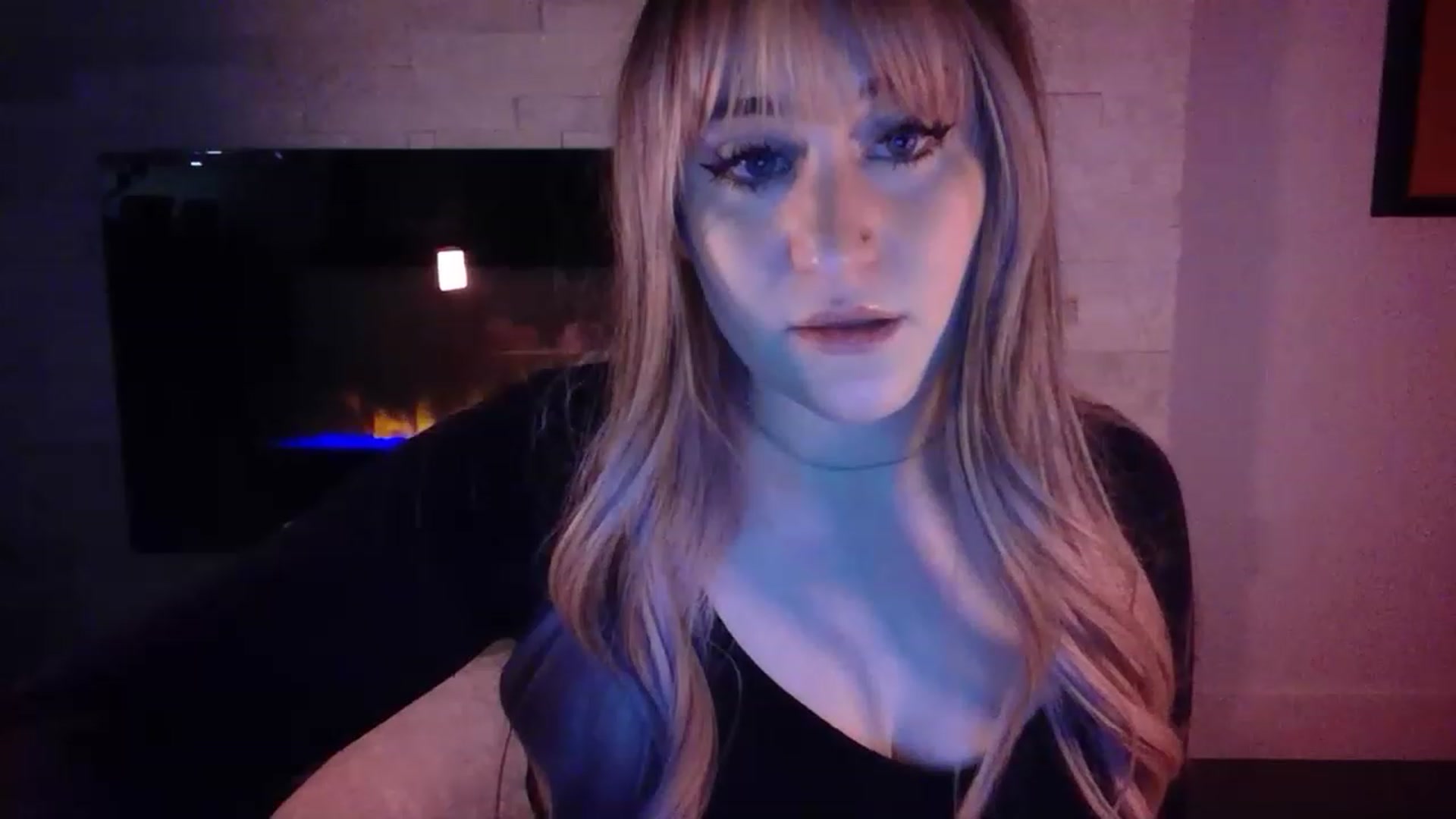 Gallery image thumbnail from pageminie's myfreecams stream on, 12/11/2022, 06:30 image 8 of 20