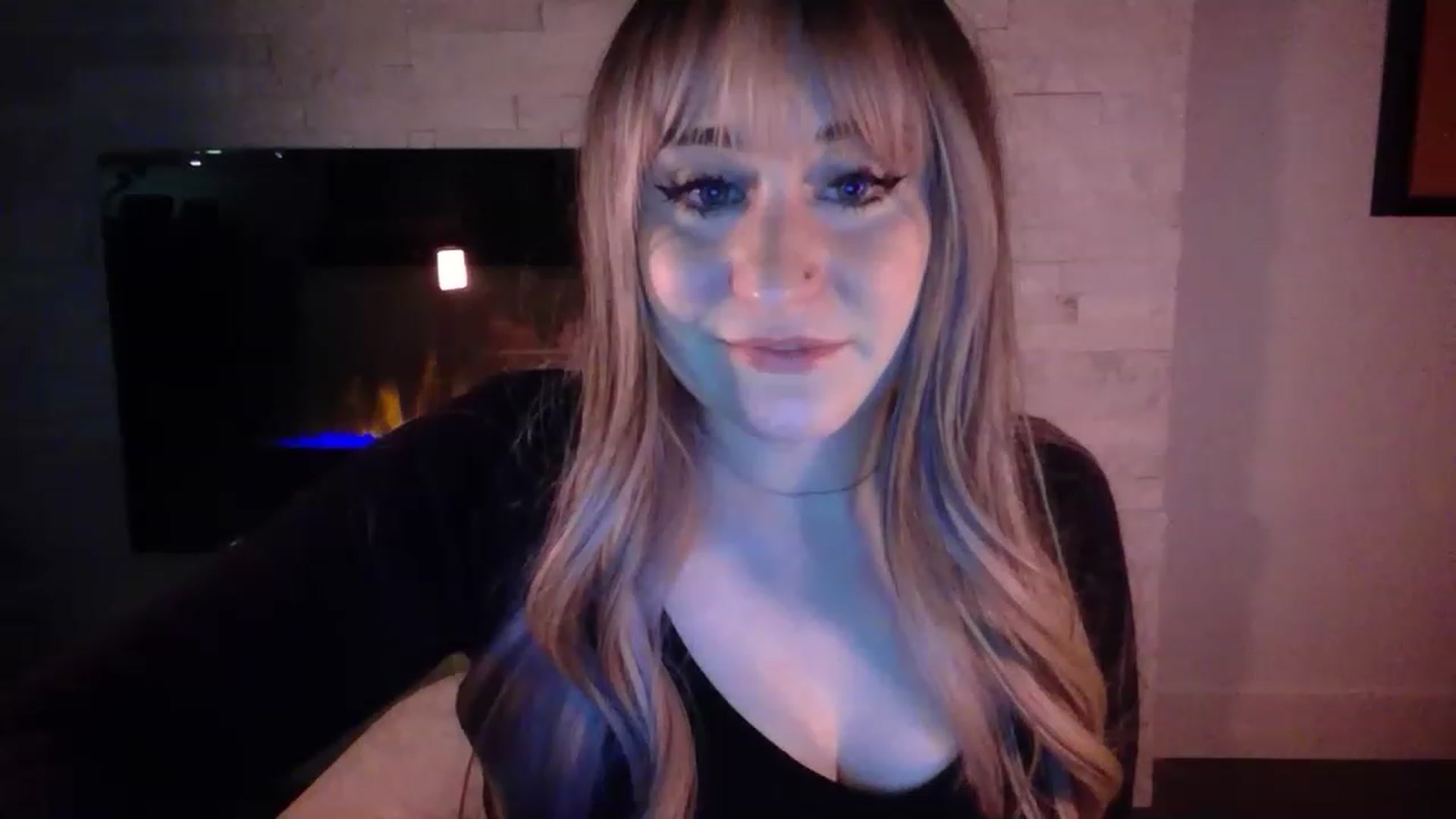 Gallery image thumbnail from pageminie's myfreecams stream on, 12/11/2022, 06:30 image 5 of 20