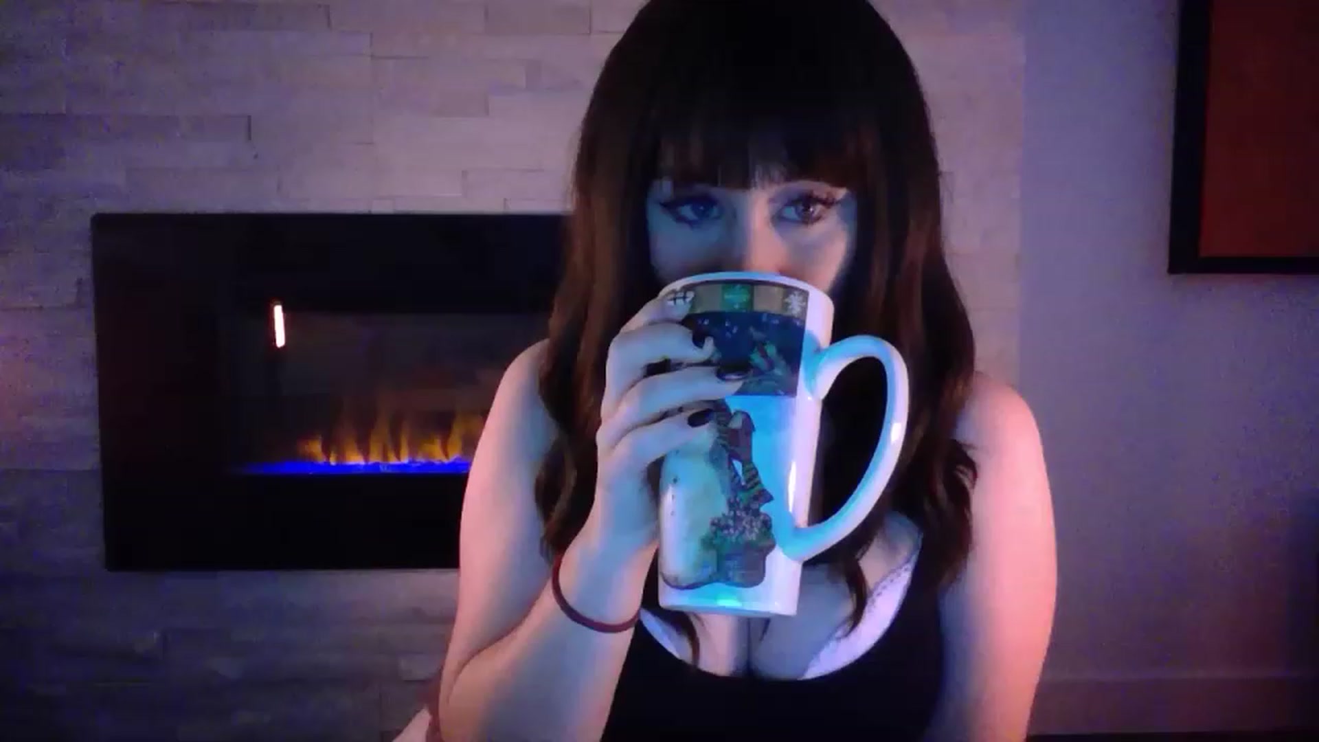 Gallery image thumbnail from pageminie's myfreecams stream on, 12/11/2022, 17:25 image 1 of 20