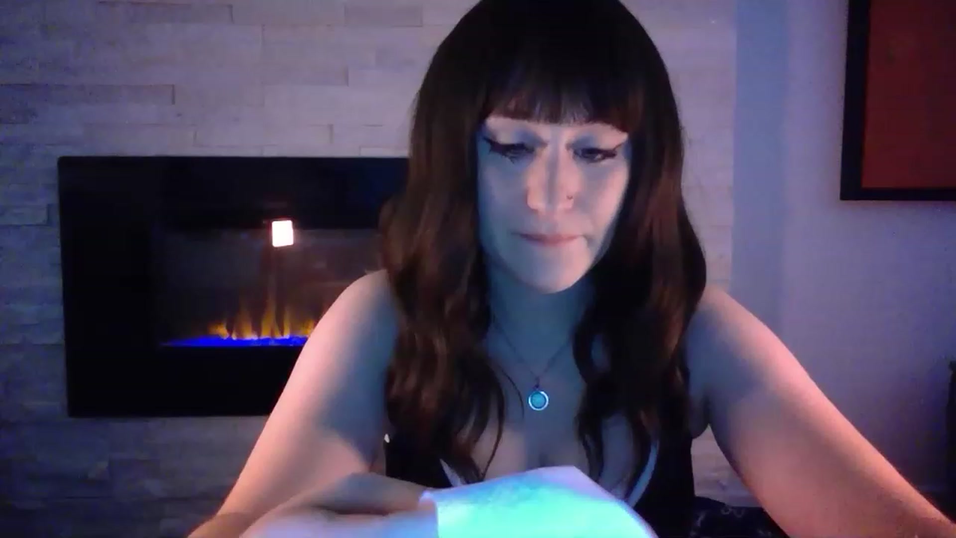 Gallery image thumbnail from pageminie's myfreecams stream on, 12/11/2022, 17:25 image 17 of 20