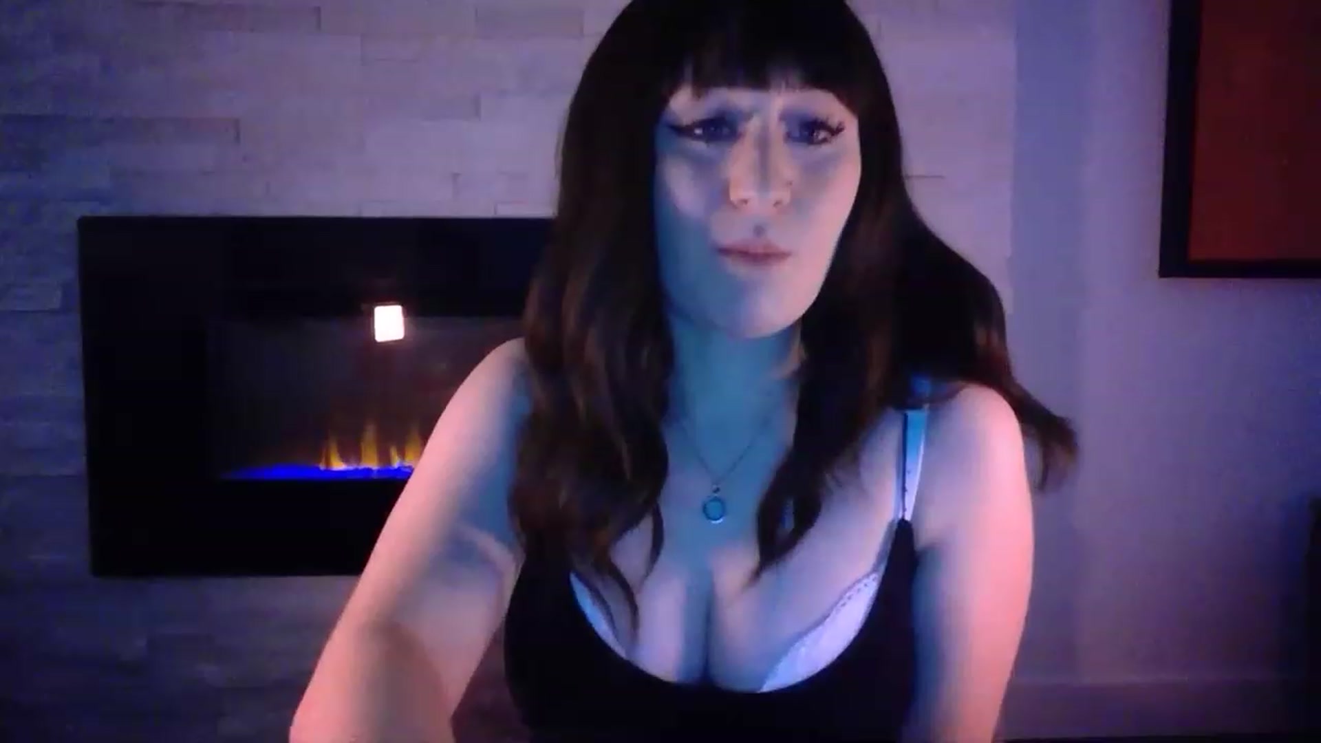 Gallery image thumbnail from pageminie's myfreecams stream on, 12/11/2022, 17:25 image 3 of 20