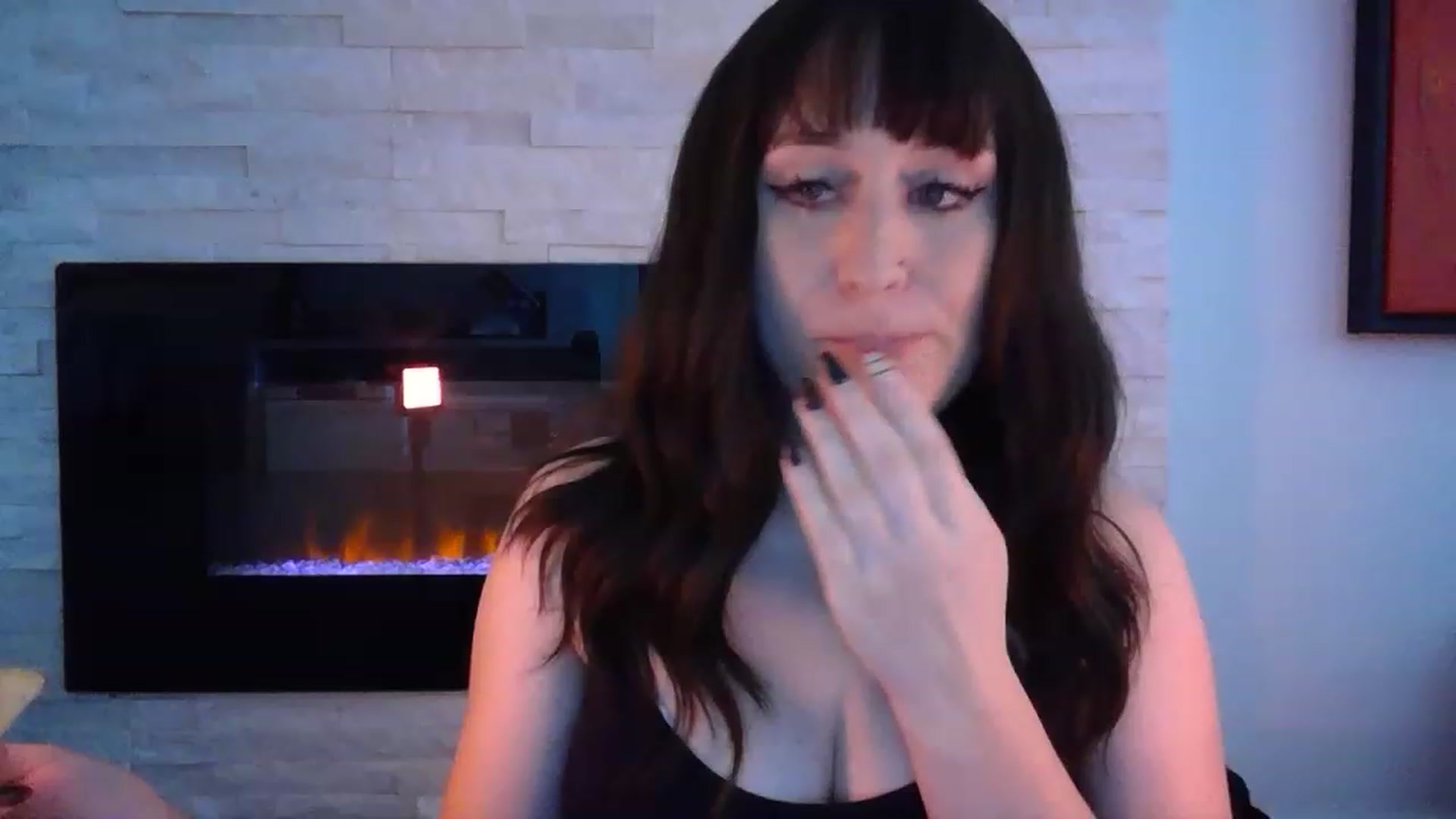 Gallery image thumbnail from pageminie's myfreecams stream on, 12/11/2022, 20:20 image 2 of 20