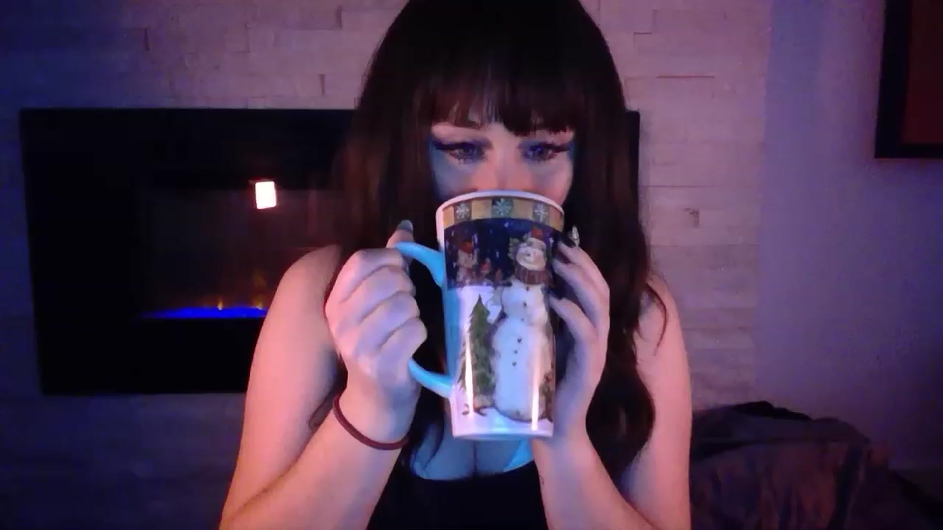 Gallery image thumbnail from pageminie's myfreecams stream on, 12/12/2022, 24:04 image 5 of 20