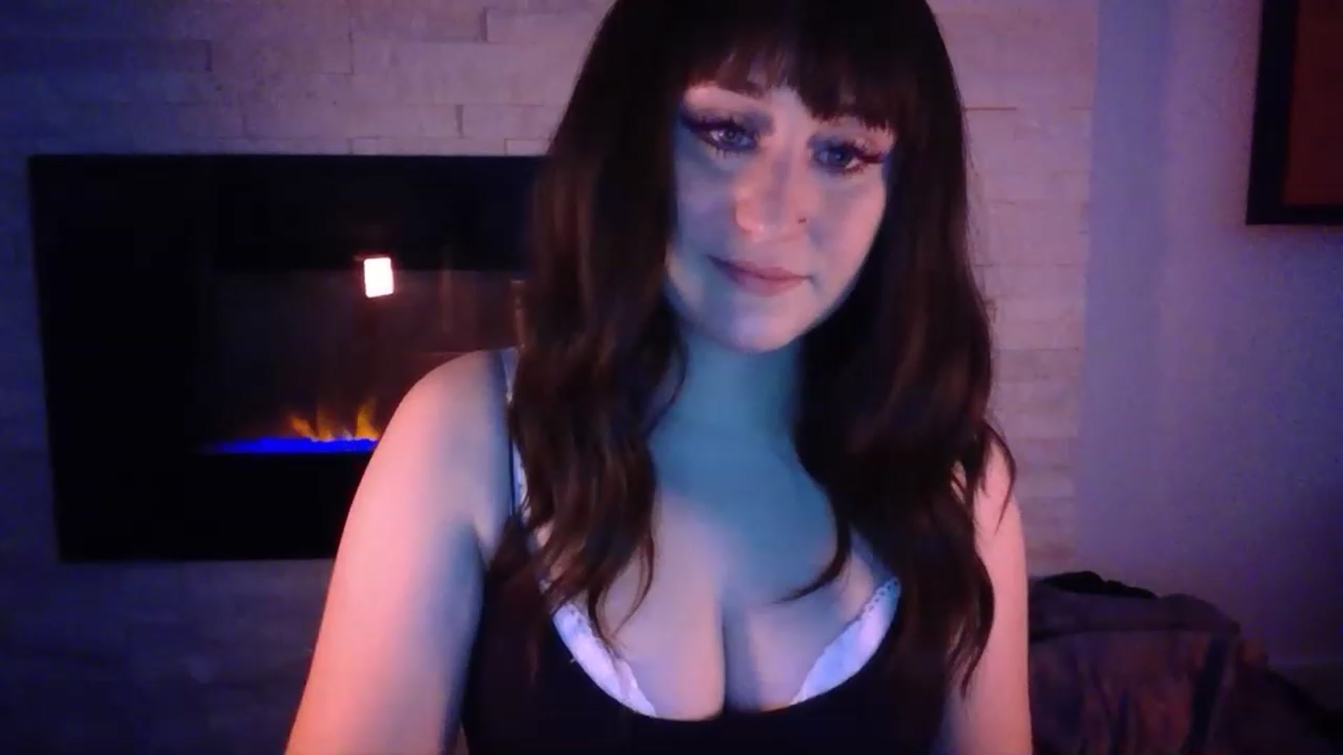 Gallery image thumbnail from pageminie's myfreecams stream on, 12/12/2022, 24:04 image 4 of 20