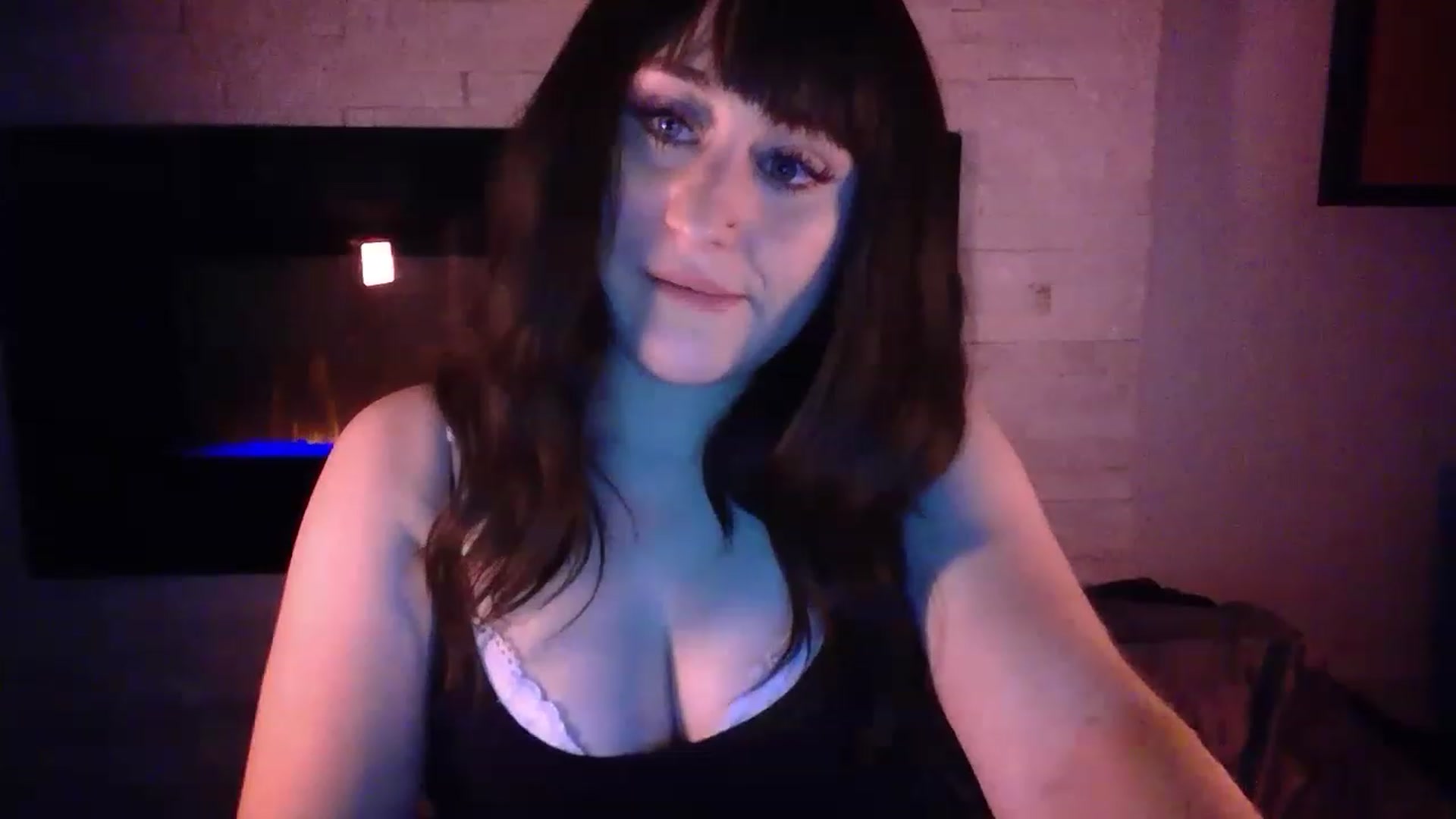 Gallery image thumbnail from pageminie's myfreecams stream on, 12/12/2022, 24:04 image 19 of 20