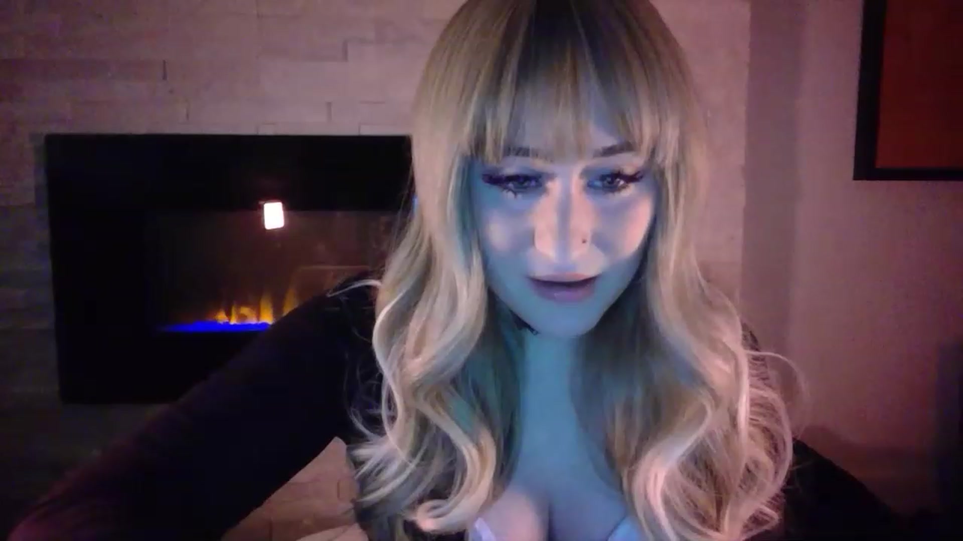 Gallery image thumbnail from pageminie's myfreecams stream on, 12/13/2022, 01:16 image 17 of 20