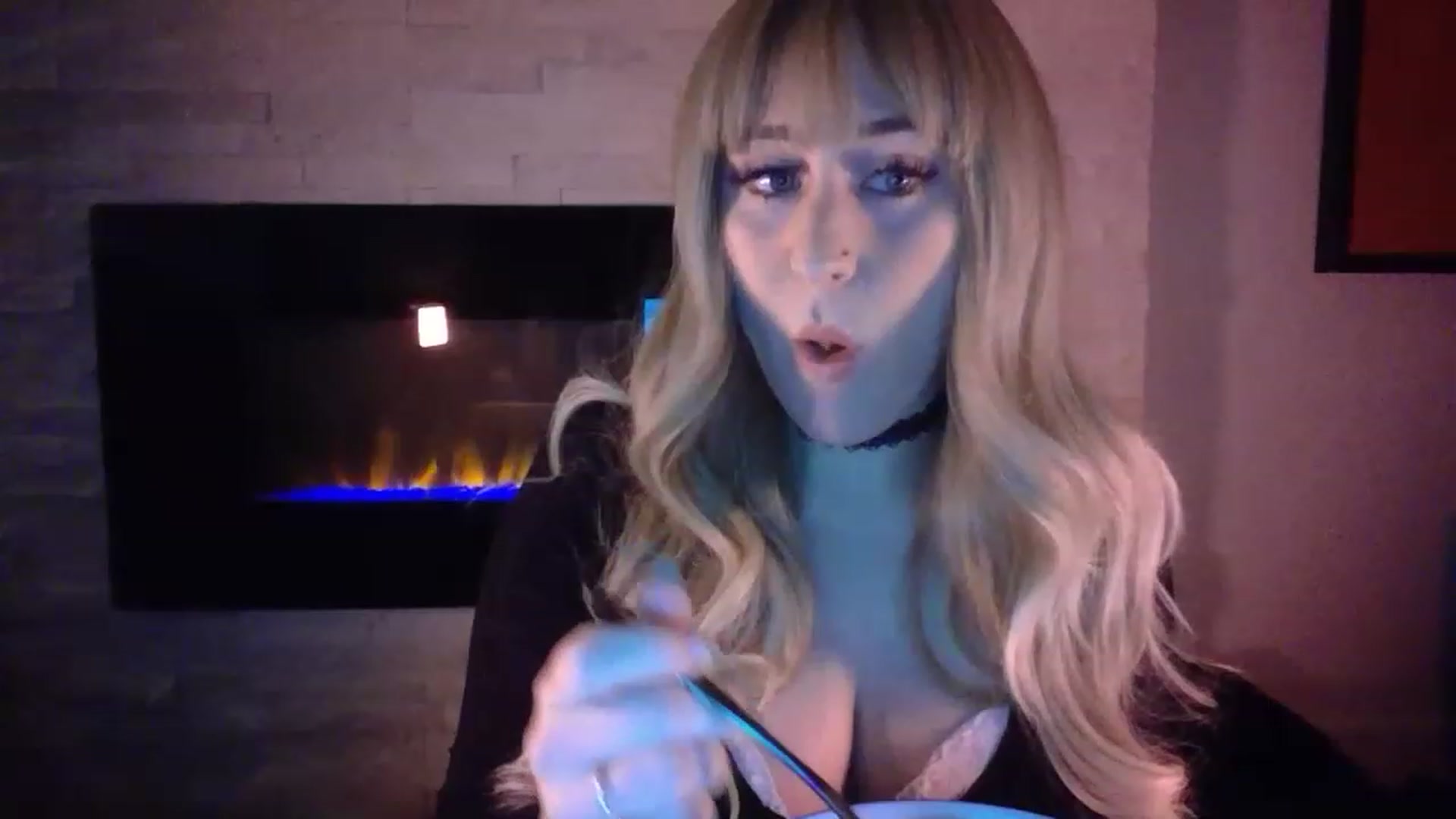 Gallery image thumbnail from pageminie's myfreecams stream on, 12/13/2022, 01:16 image 2 of 20