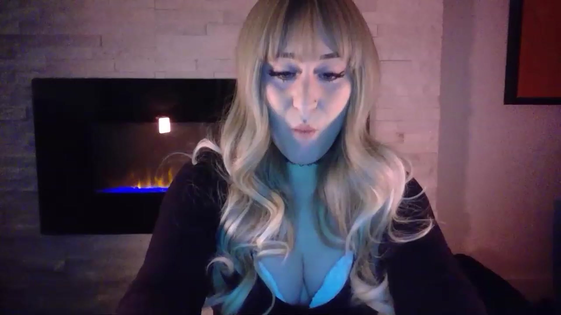 Gallery image thumbnail from pageminie's myfreecams stream on, 12/13/2022, 01:16 image 4 of 20
