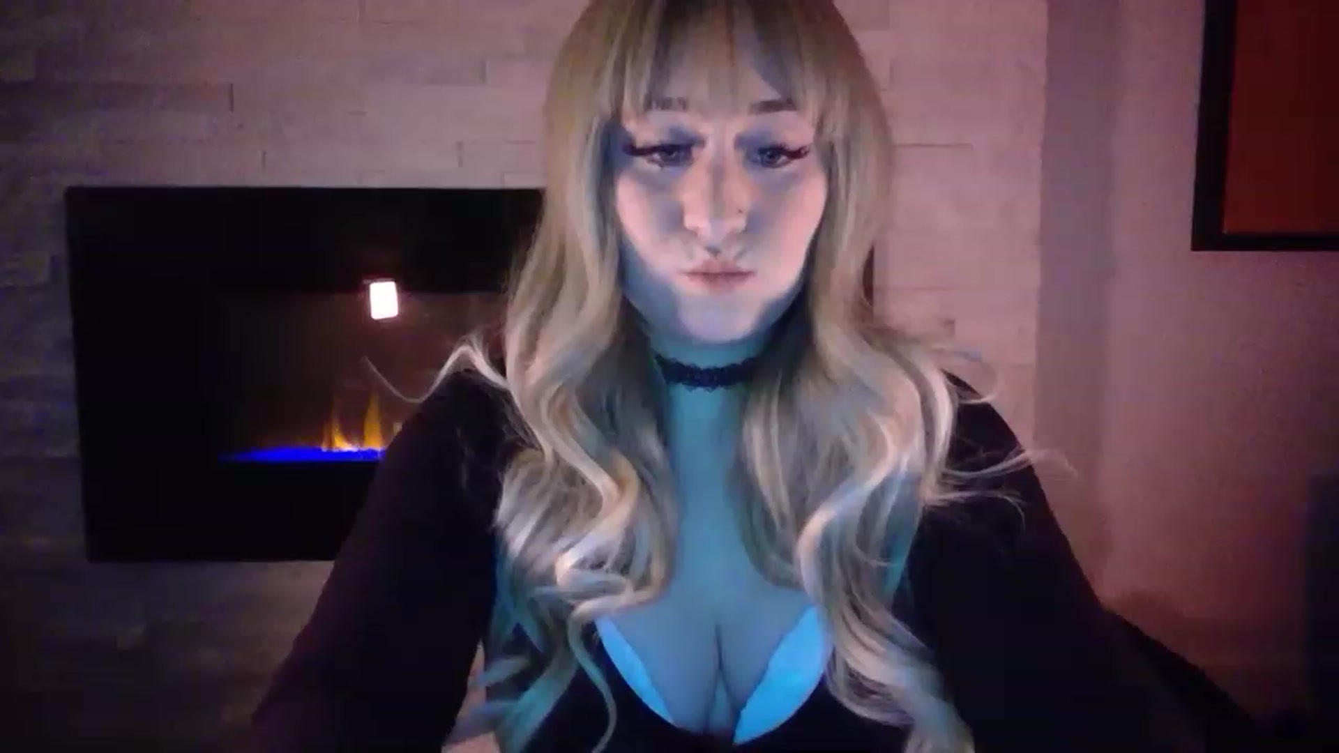 Gallery image thumbnail from pageminie's myfreecams stream on, 12/13/2022, 01:16 image 10 of 20