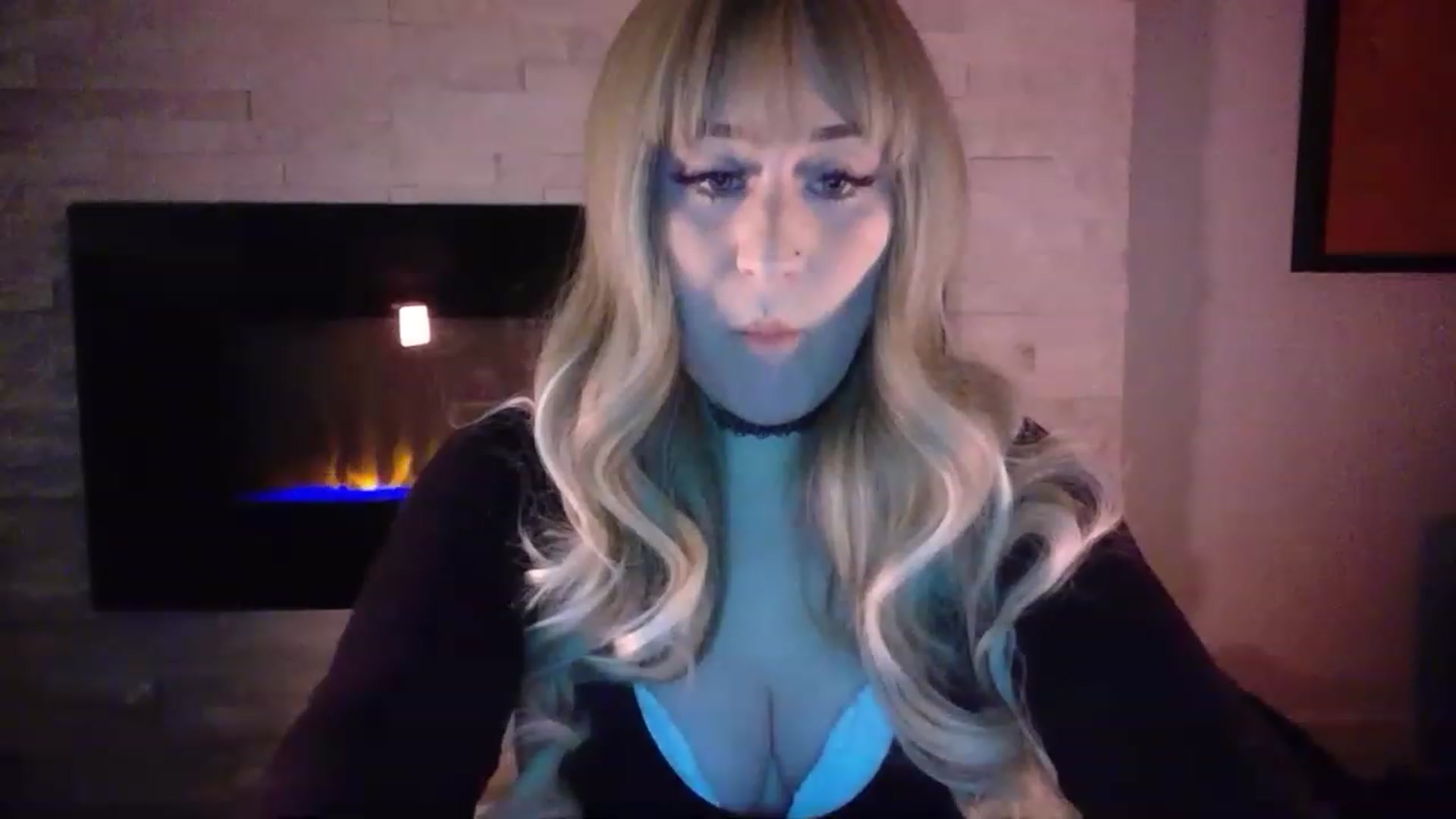 Gallery image thumbnail from pageminie's myfreecams stream on, 12/13/2022, 01:16 image 16 of 20