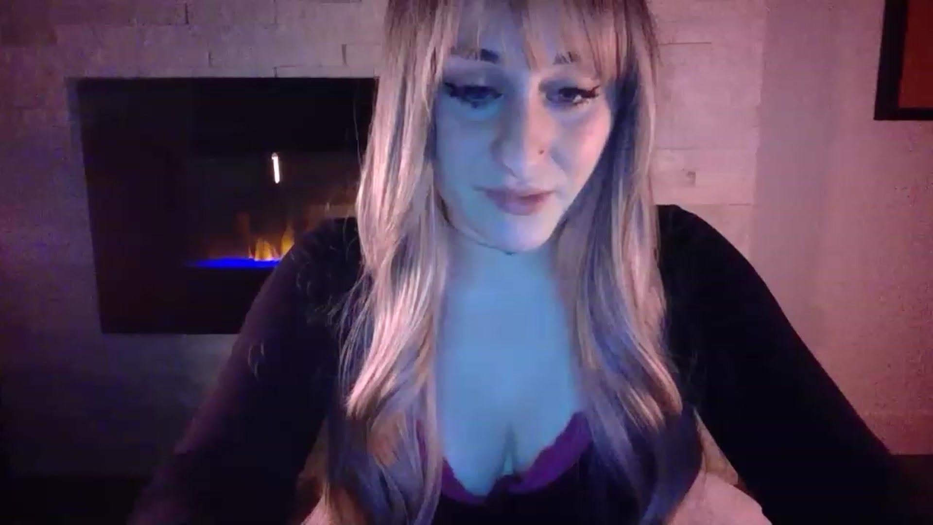 Gallery image thumbnail from pageminie's myfreecams stream on, 12/16/2022, 04:51 image 4 of 20