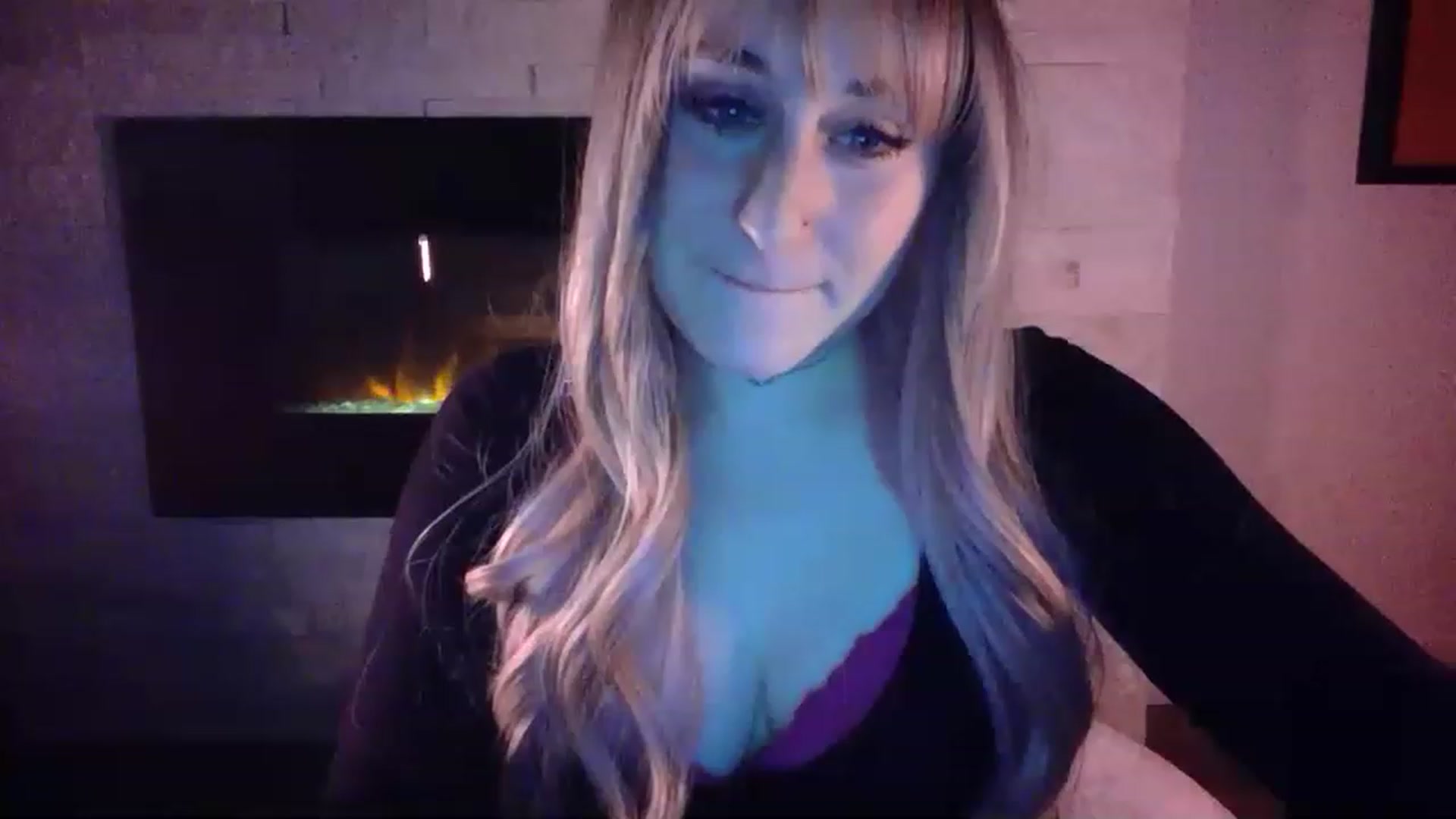 Gallery image thumbnail from pageminie's myfreecams stream on, 12/16/2022, 04:51 image 9 of 20