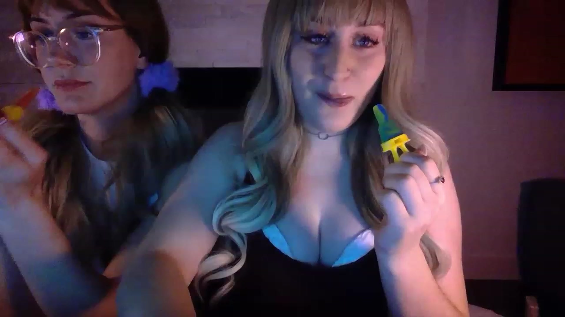 Gallery image thumbnail from pageminie's myfreecams stream on, 12/30/2022, 02:11 image 16 of 20