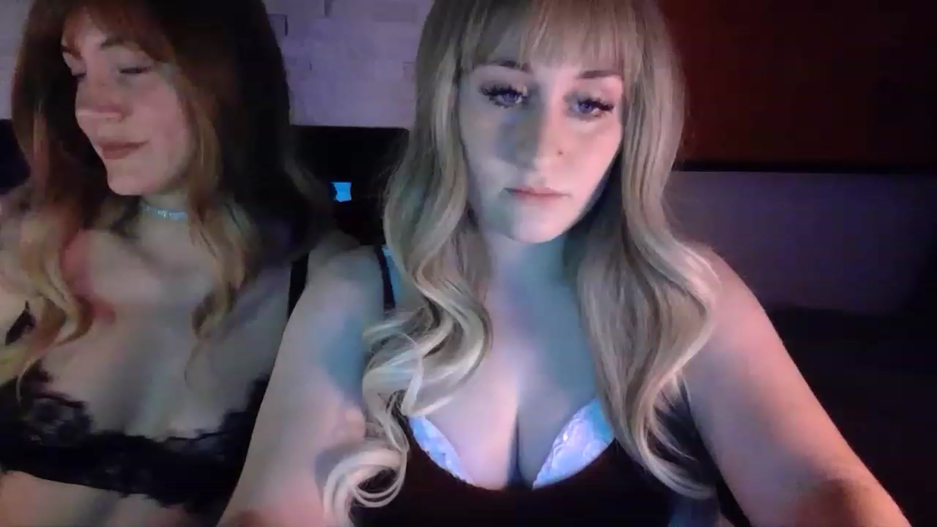 Gallery image thumbnail from pageminie's myfreecams stream on, 01/05/2023, 24:40 image 13 of 20